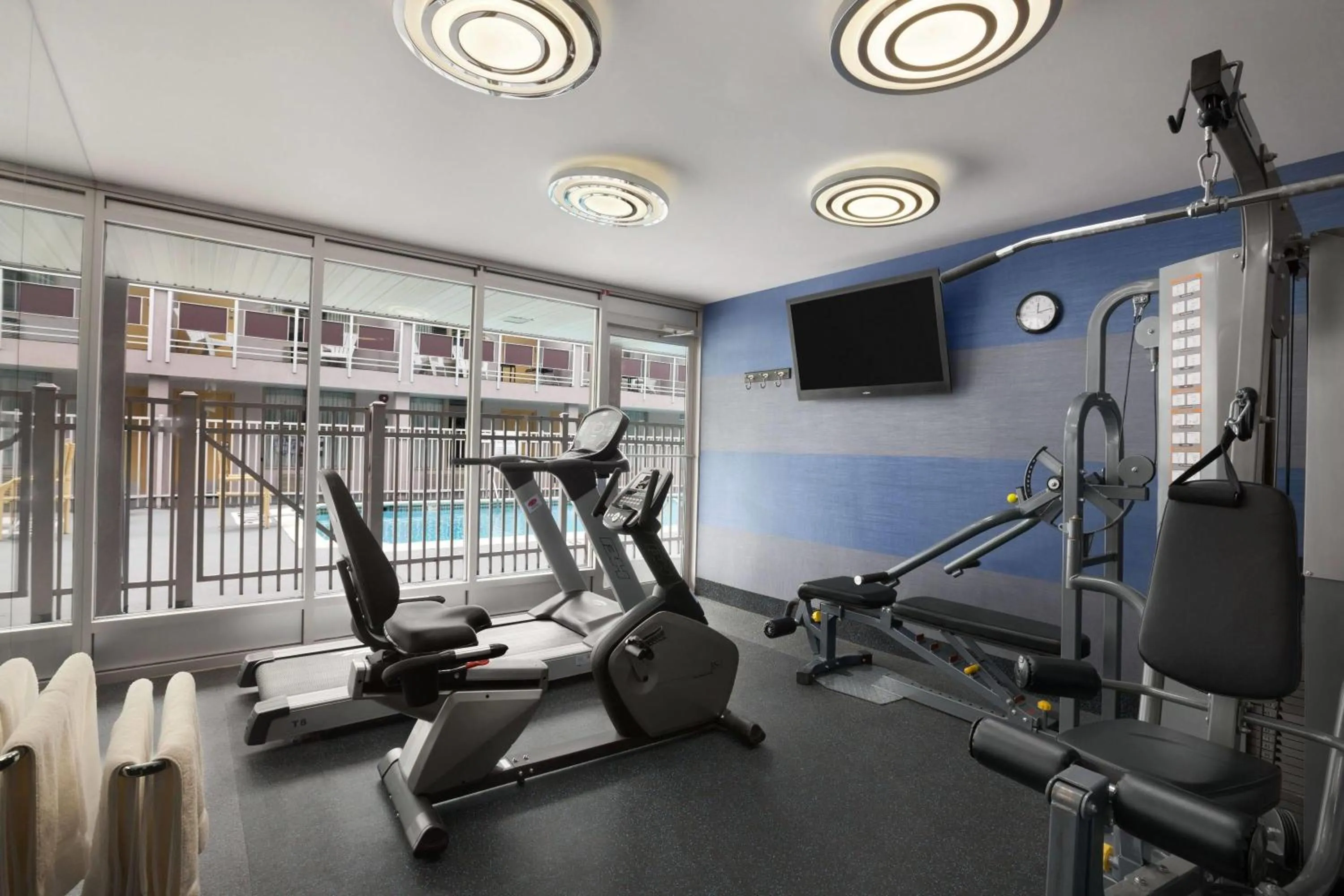 Fitness centre/facilities in Ramada by Wyndham Rockville Centre