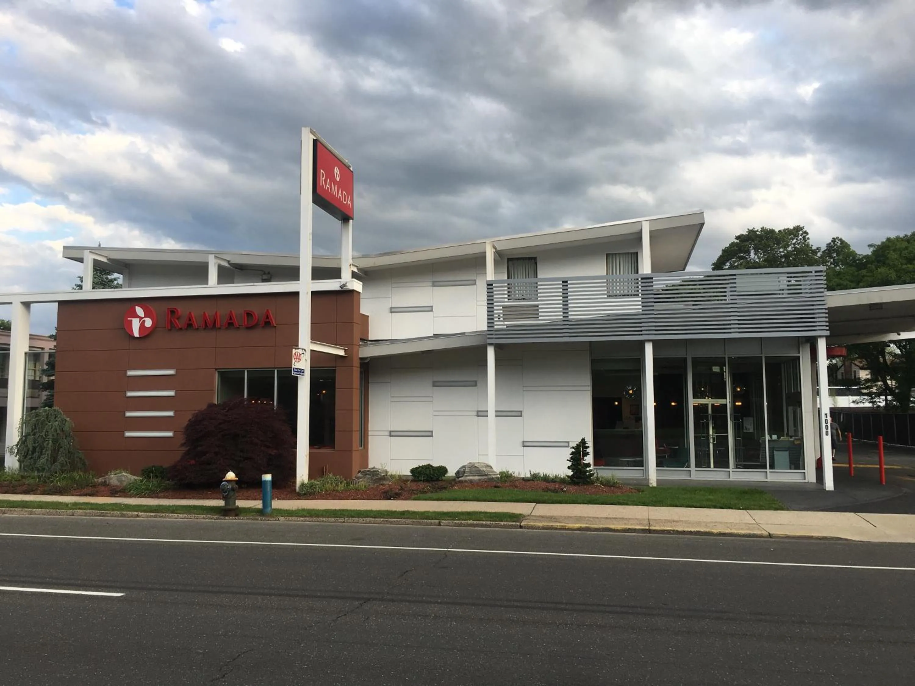 Property building in Ramada by Wyndham Rockville Centre