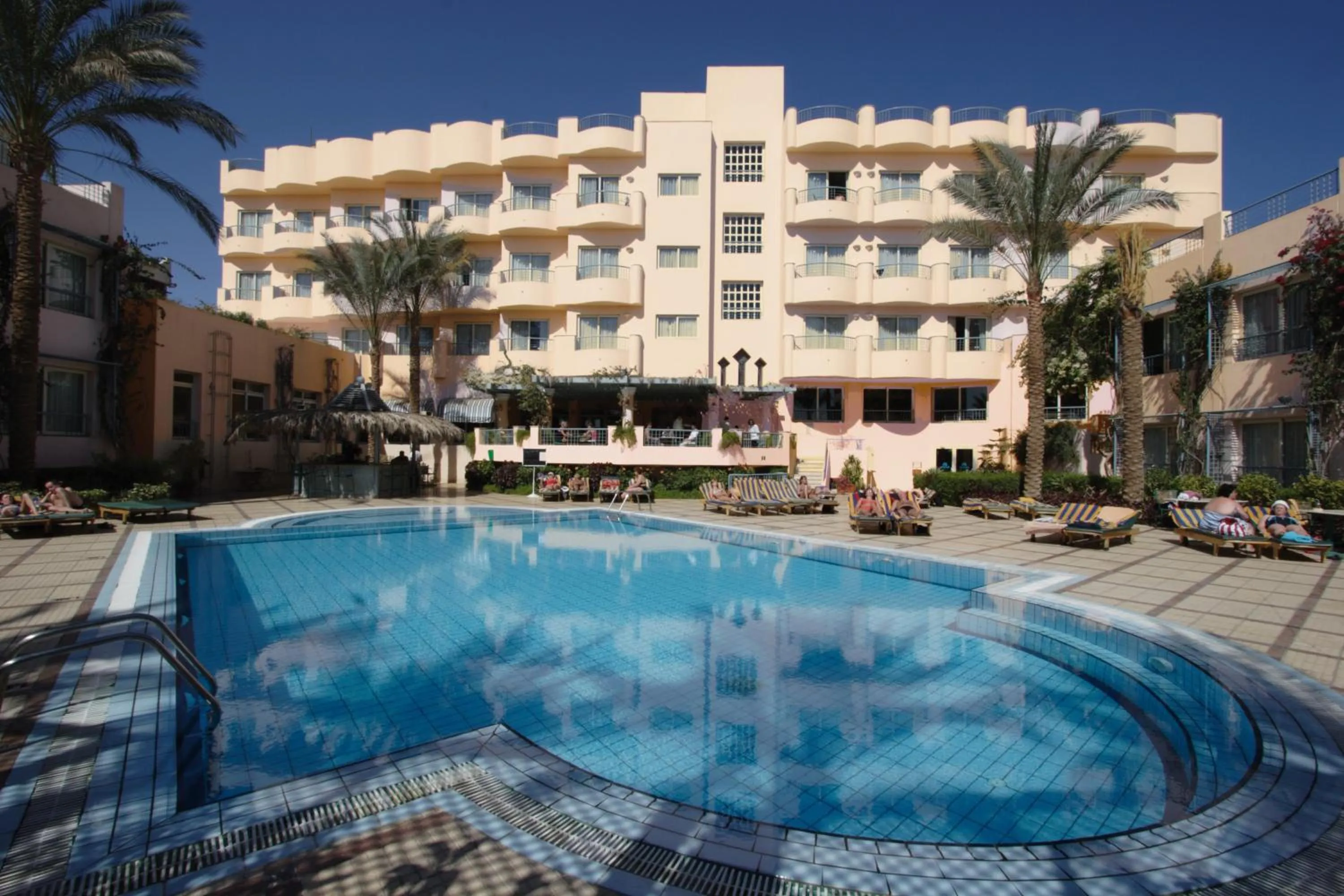 Swimming pool in Sea Garden Hotel