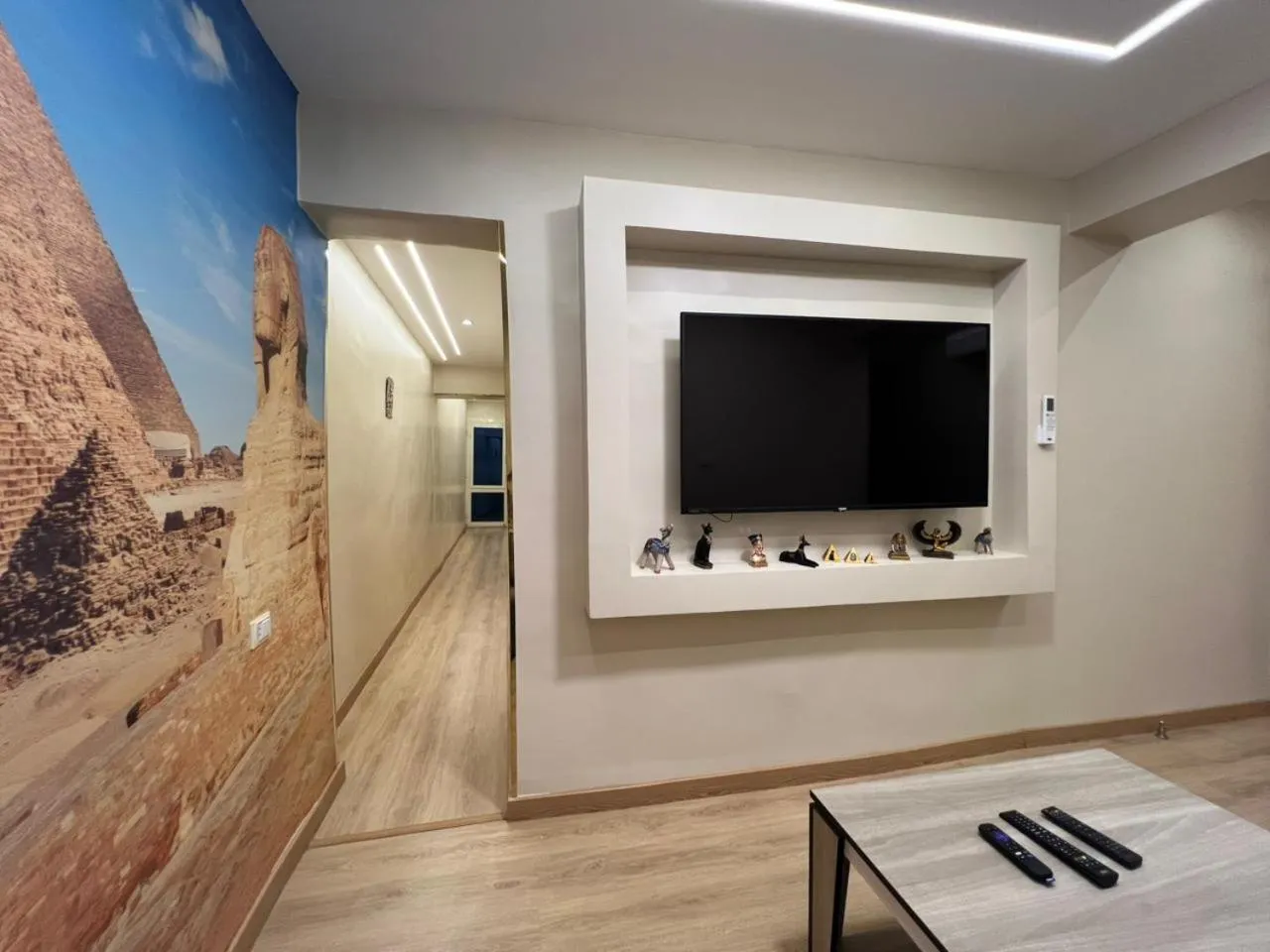 TV and multimedia in Pyramids View Inn Bed & Breakfast