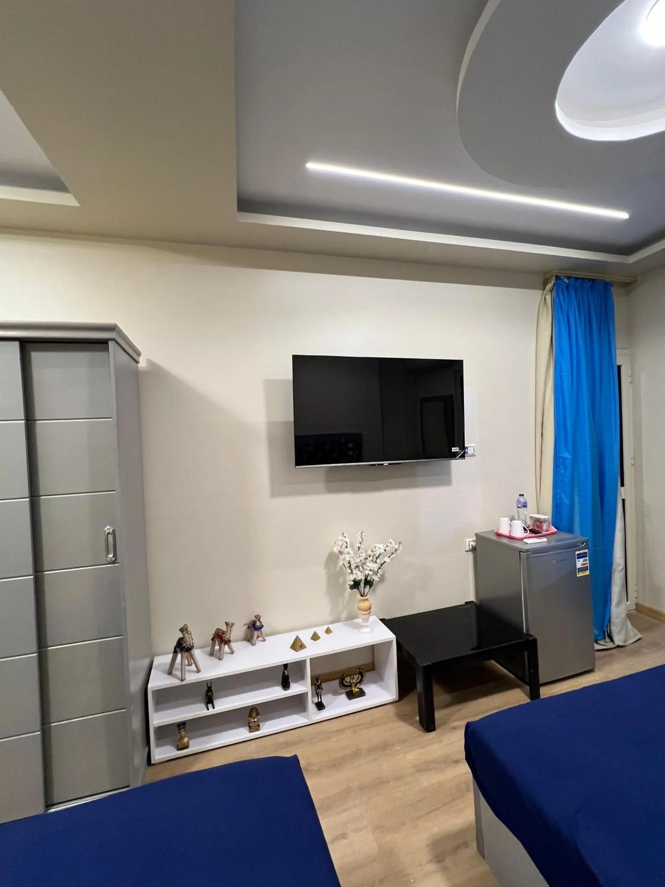 TV and multimedia, Bed in Pyramids View Inn Bed & Breakfast