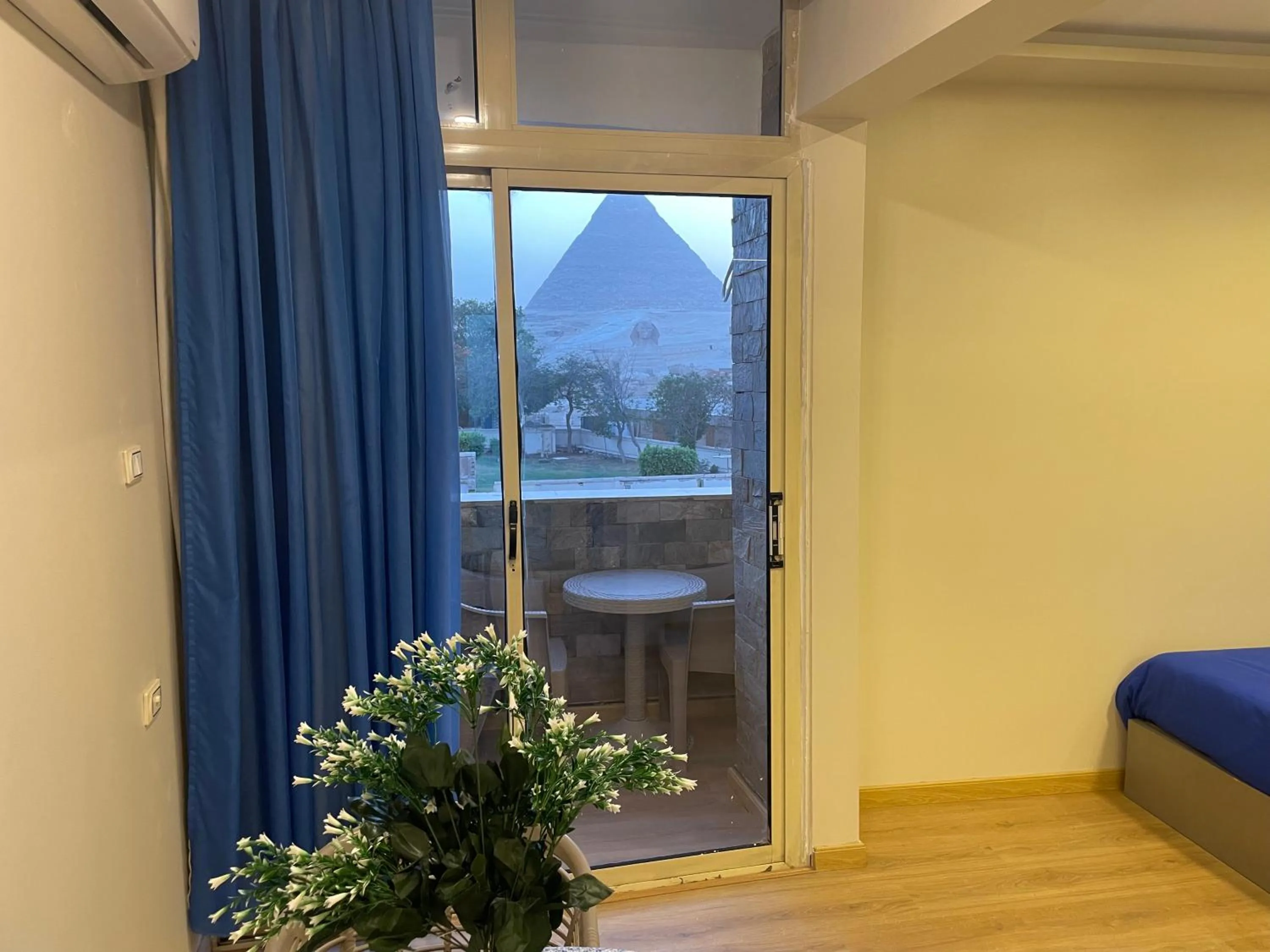 Natural landscape in Pyramids View Inn Bed & Breakfast