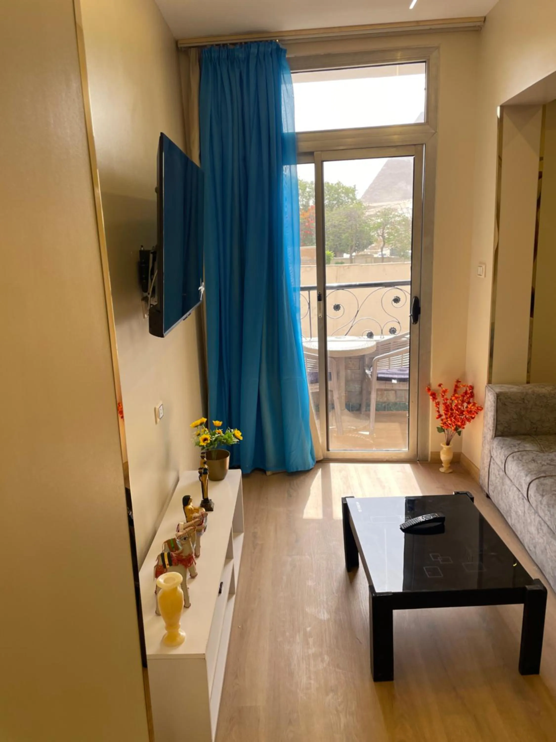 Balcony/Terrace in Pyramids View Inn Bed & Breakfast