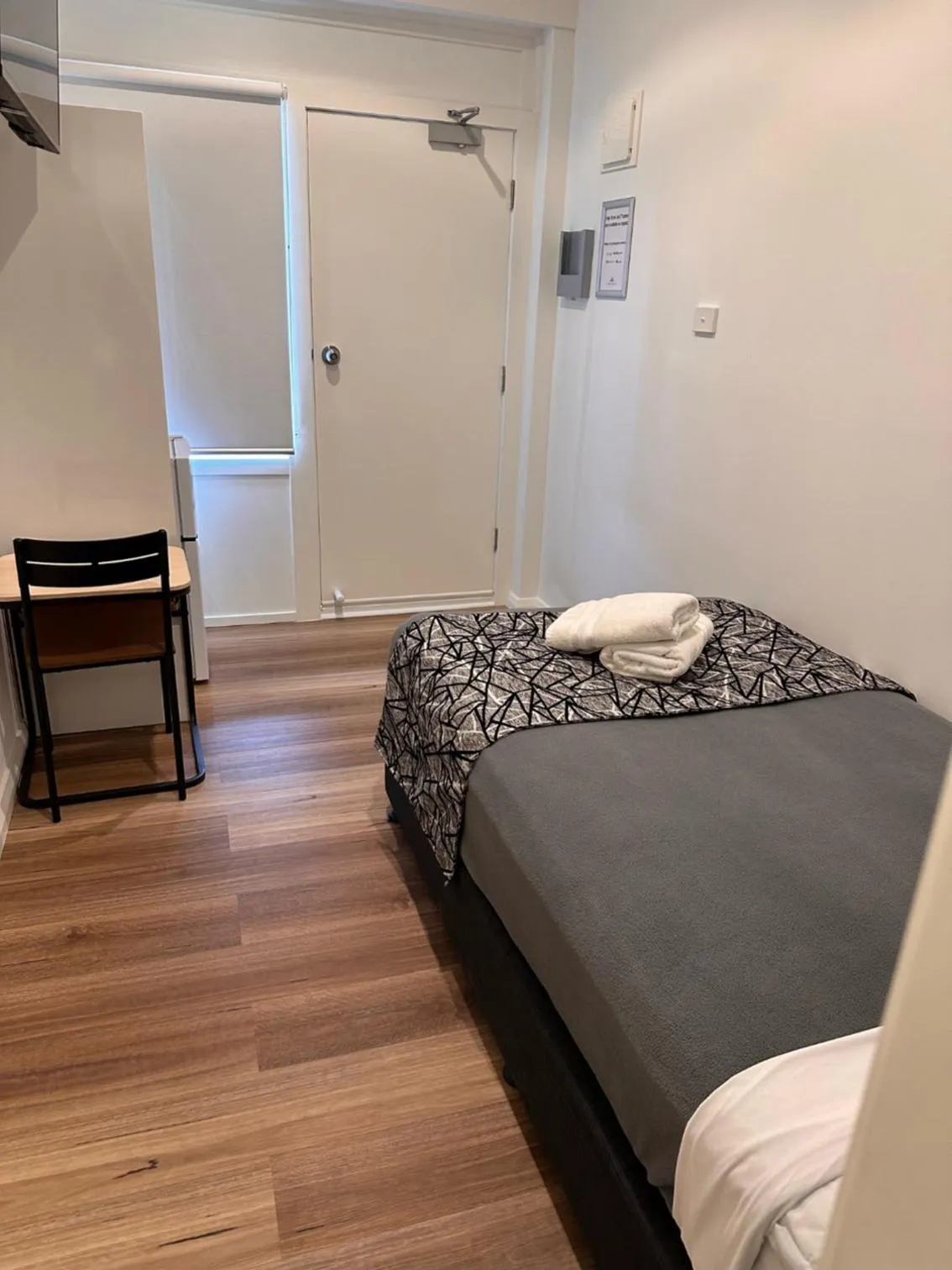 Photo of the whole room, Bed in Surf Beach Motel Newcastle