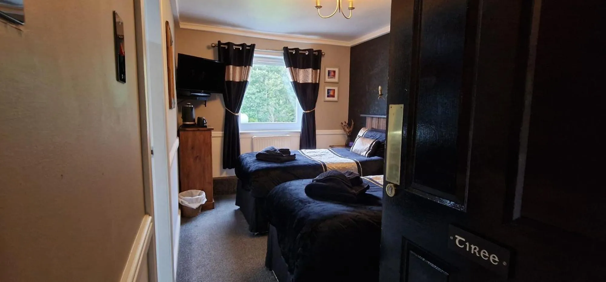 Bed in The Galley Of Lorne Inn