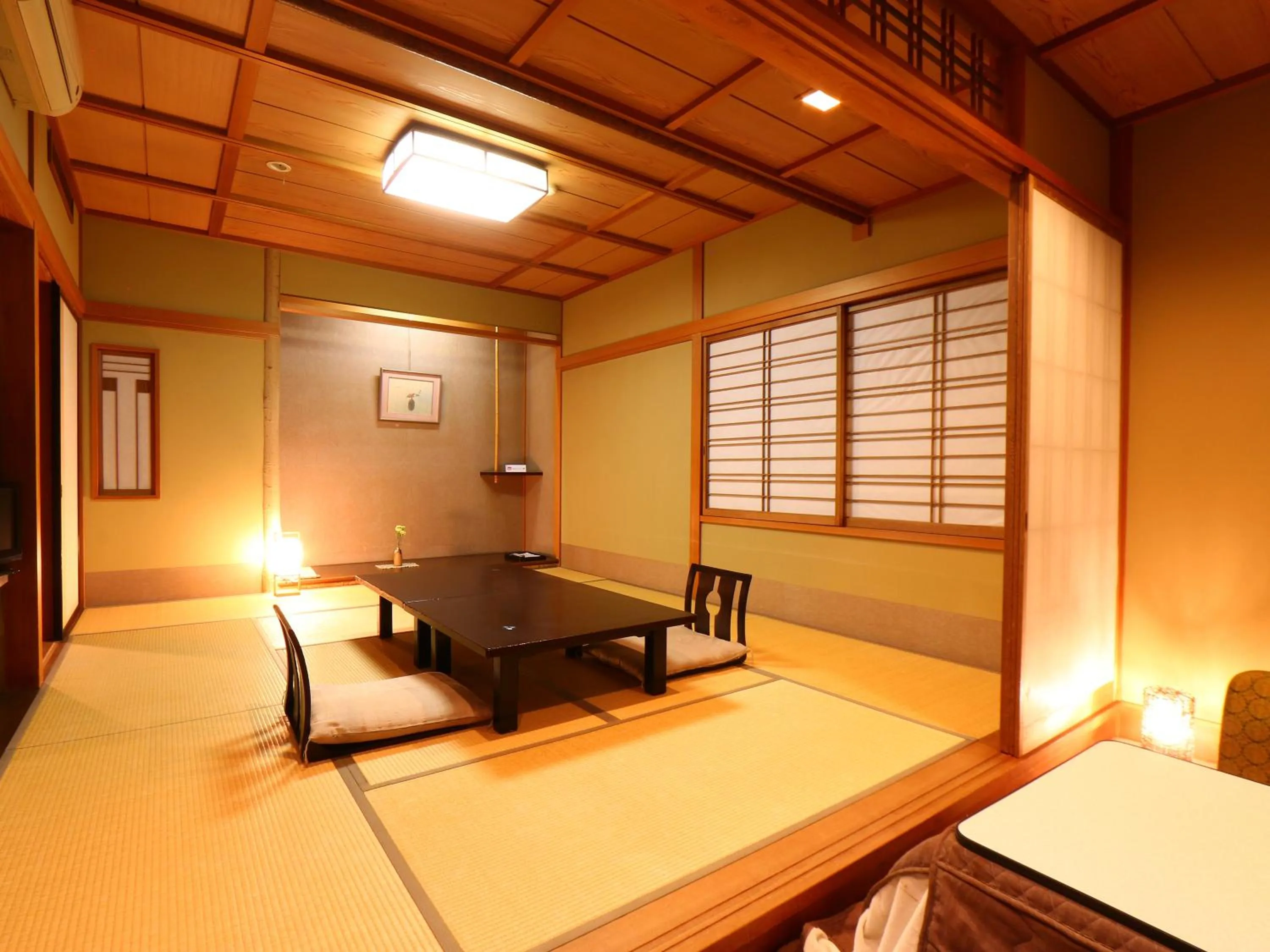 Photo of the whole room in Matsunoi