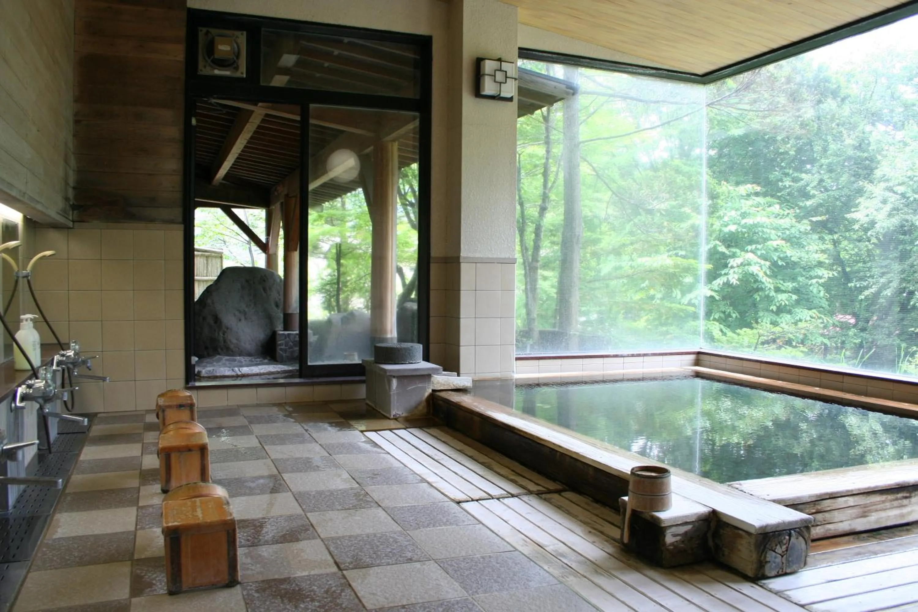 Hot Spring Bath in Matsunoi