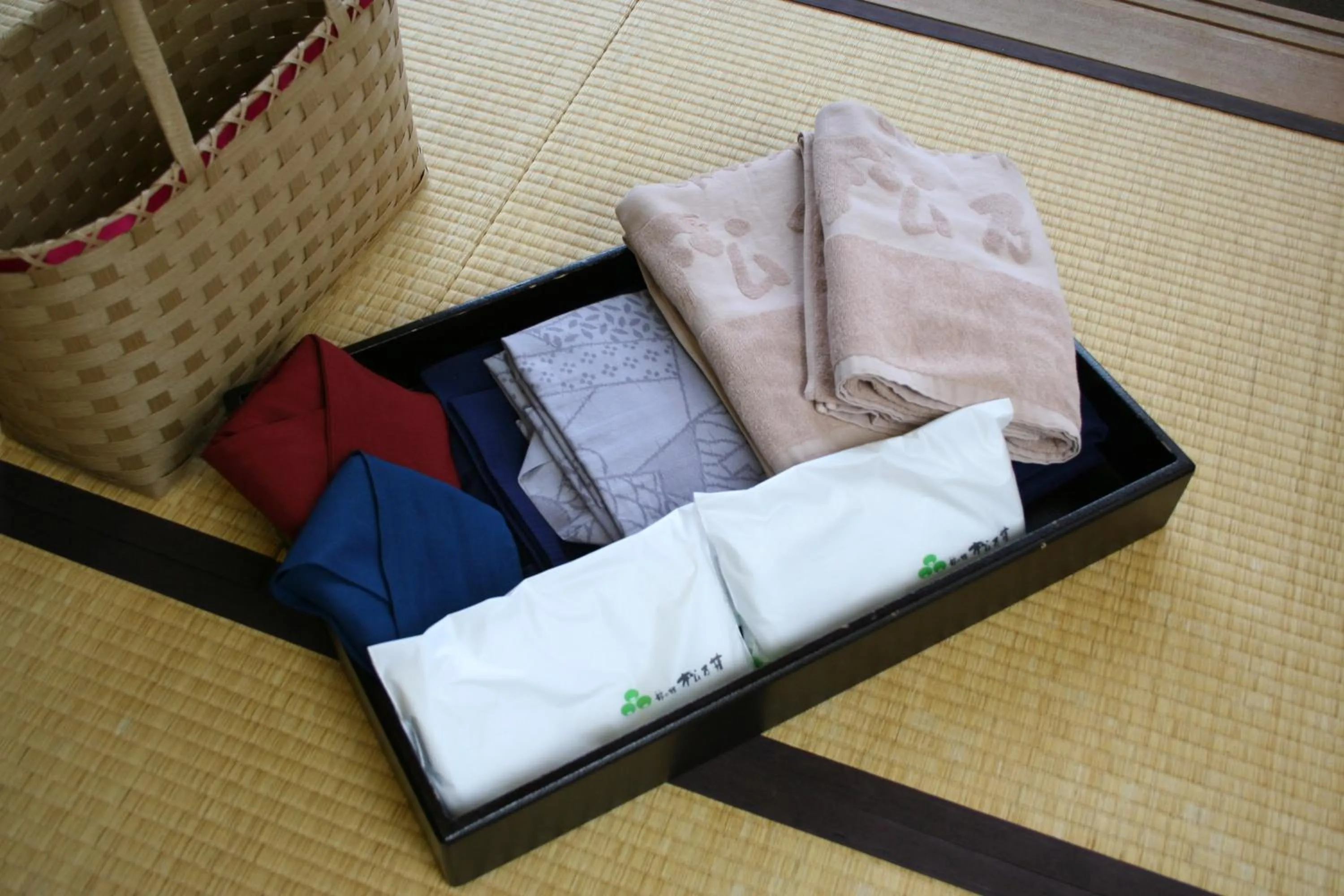 Photo of the whole room in Matsunoi