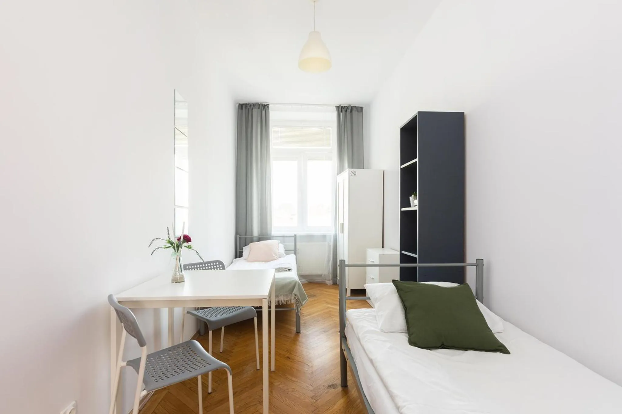 Bed in Rooms Nearto Main Square