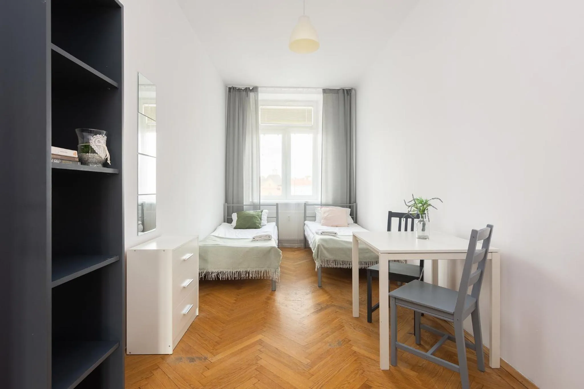 Bed in Rooms Nearto Main Square