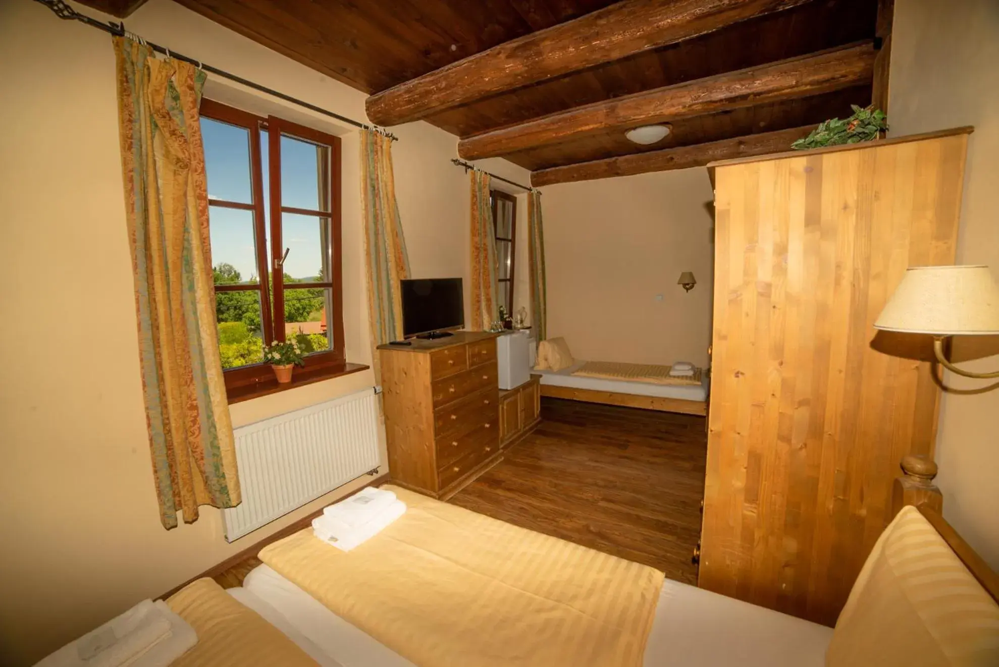 Quadruple Room with Private Bathroom in Stary dum Quadruple Room with Private Bathroom in Stary dum