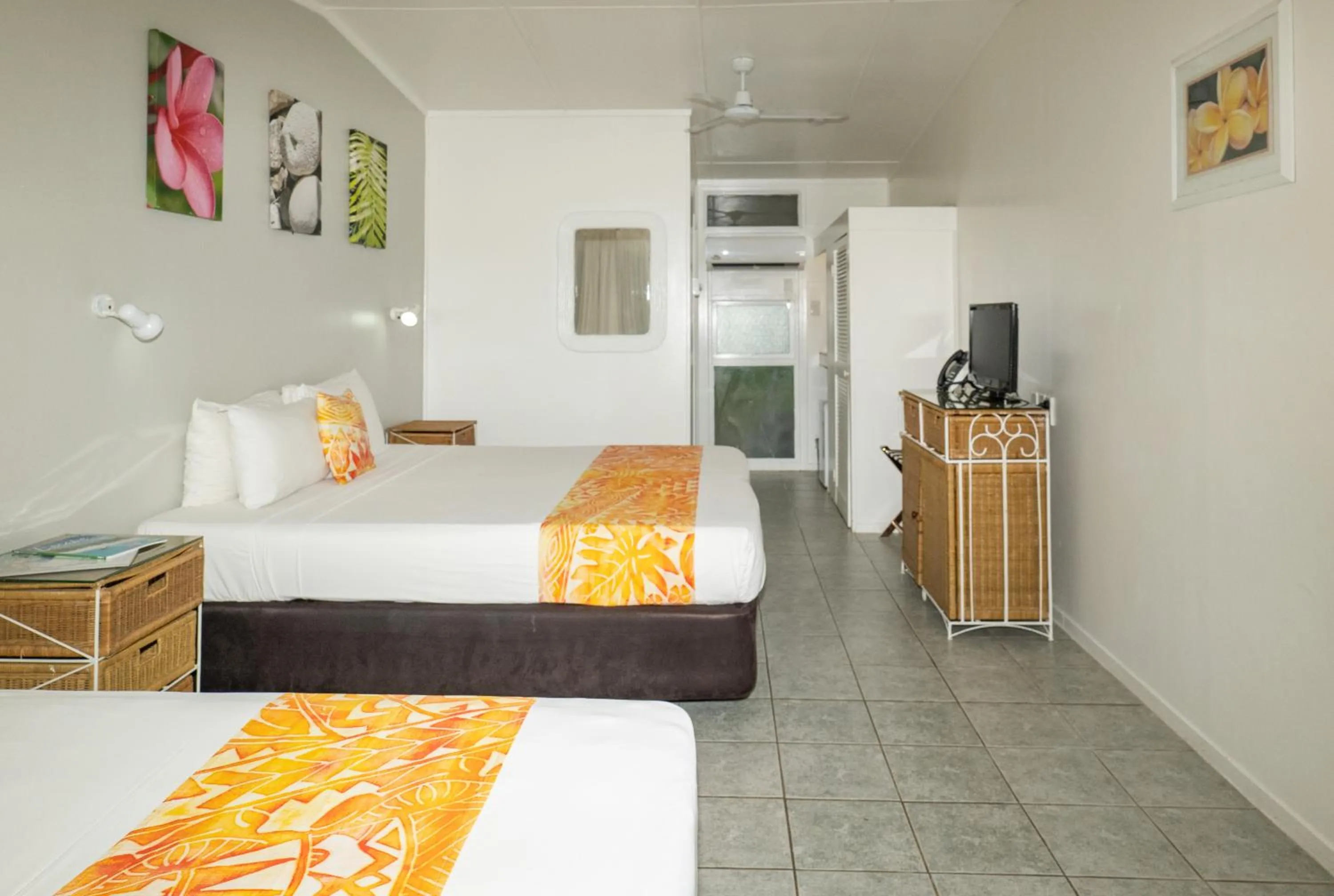 Photo of the whole room, Bed in Club Raro Resort - Adults Only
