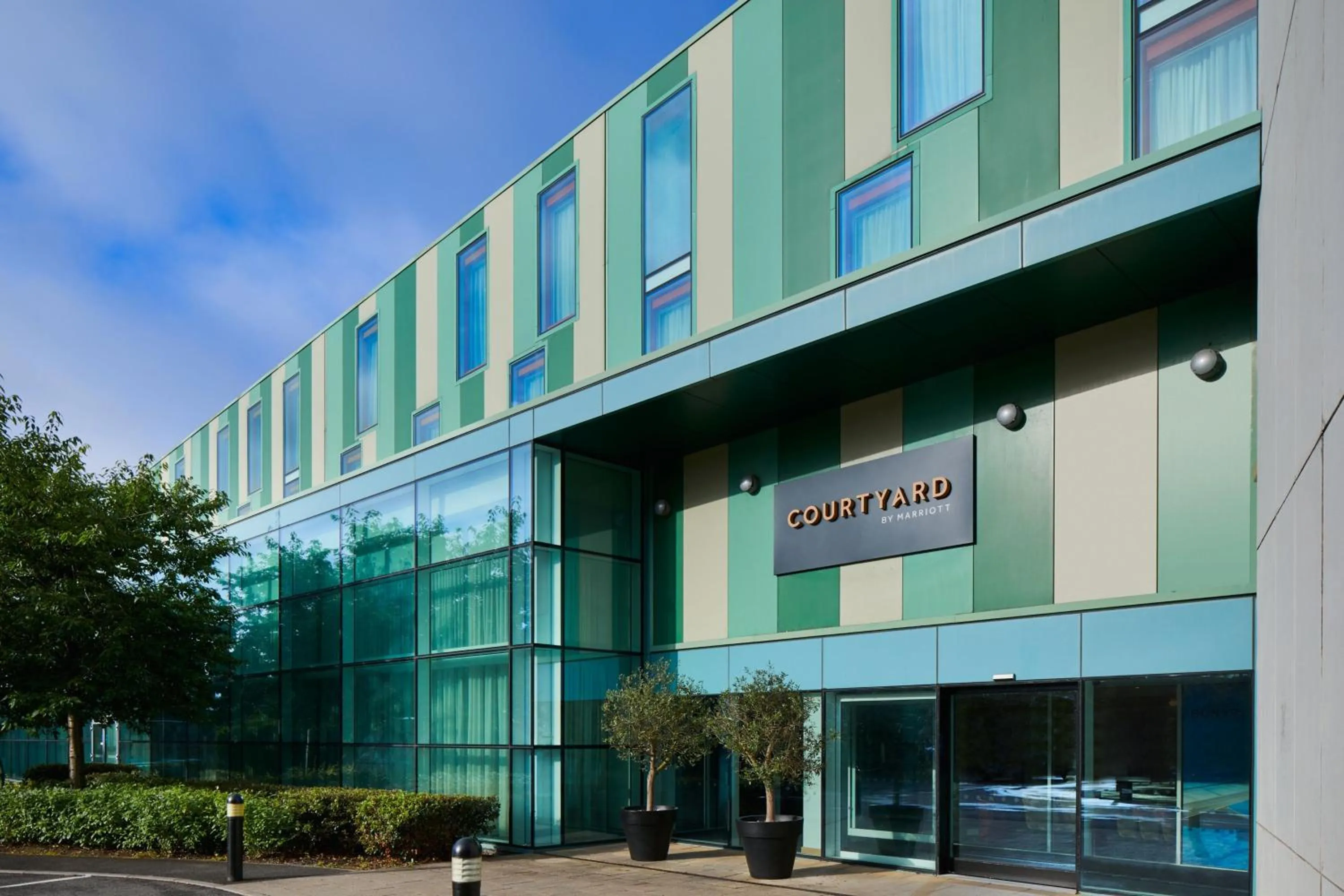Property building in Courtyard by Marriott London Gatwick Airport