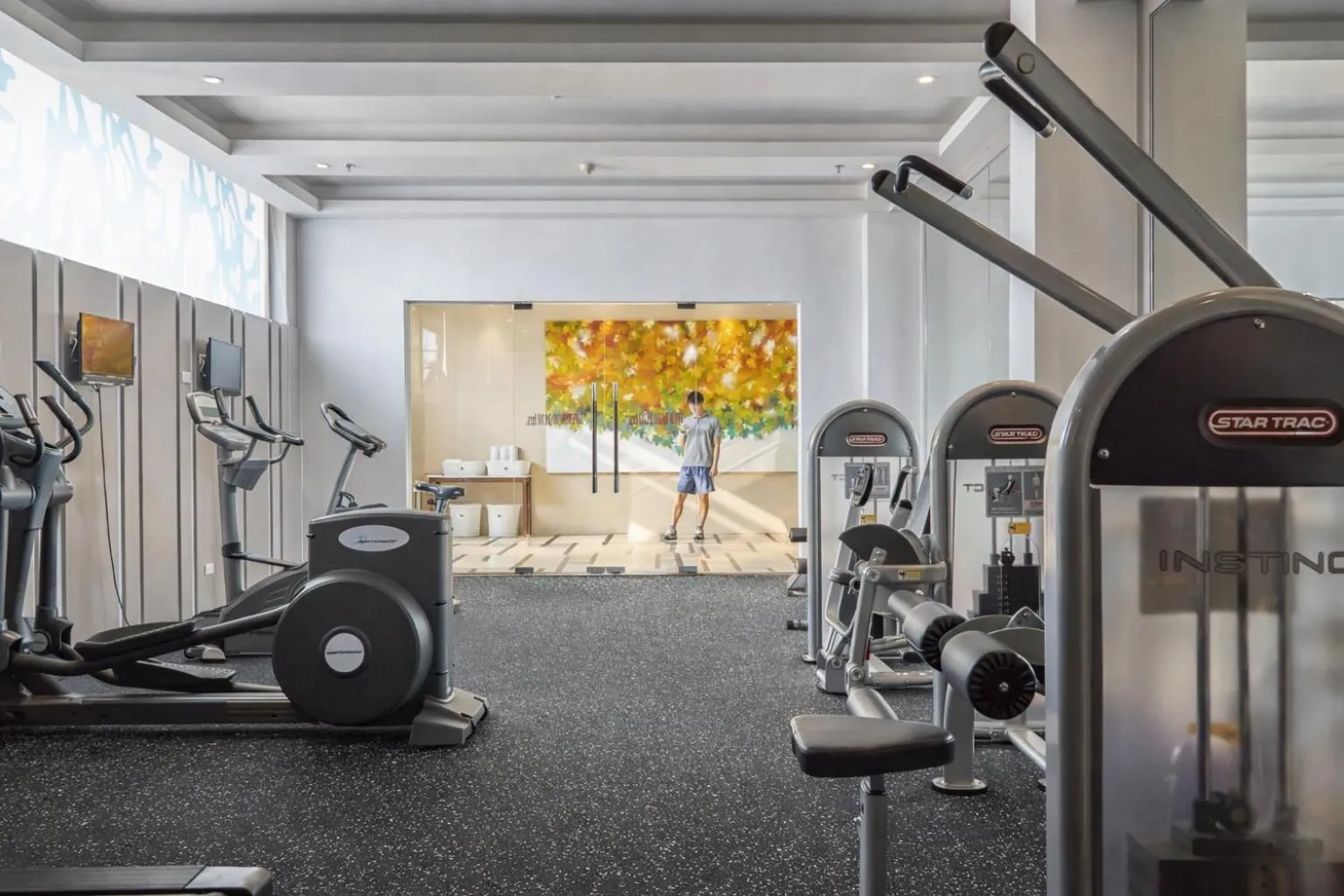 Fitness centre/facilities in Maple Hotel
