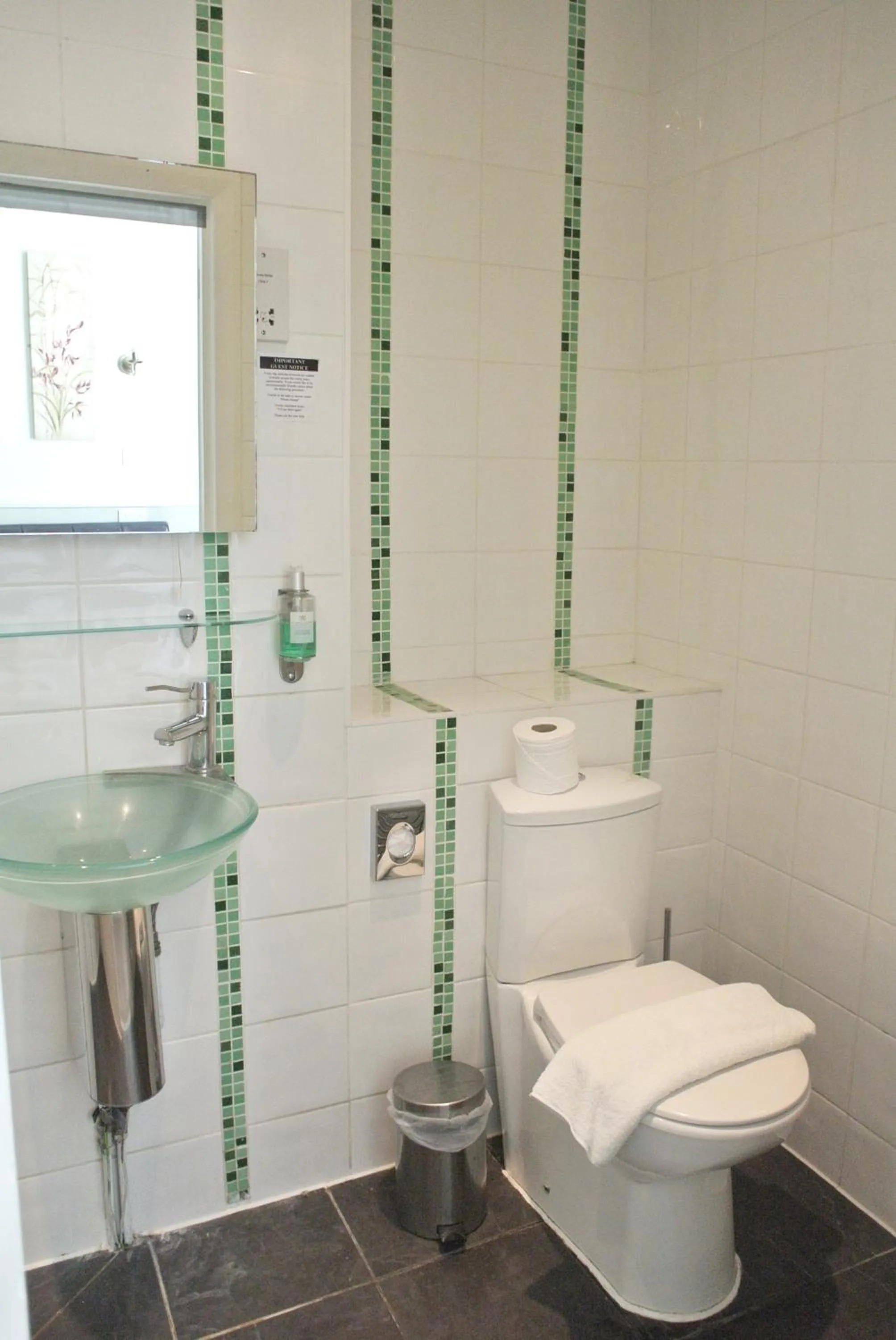 Bathroom in Kempfield House