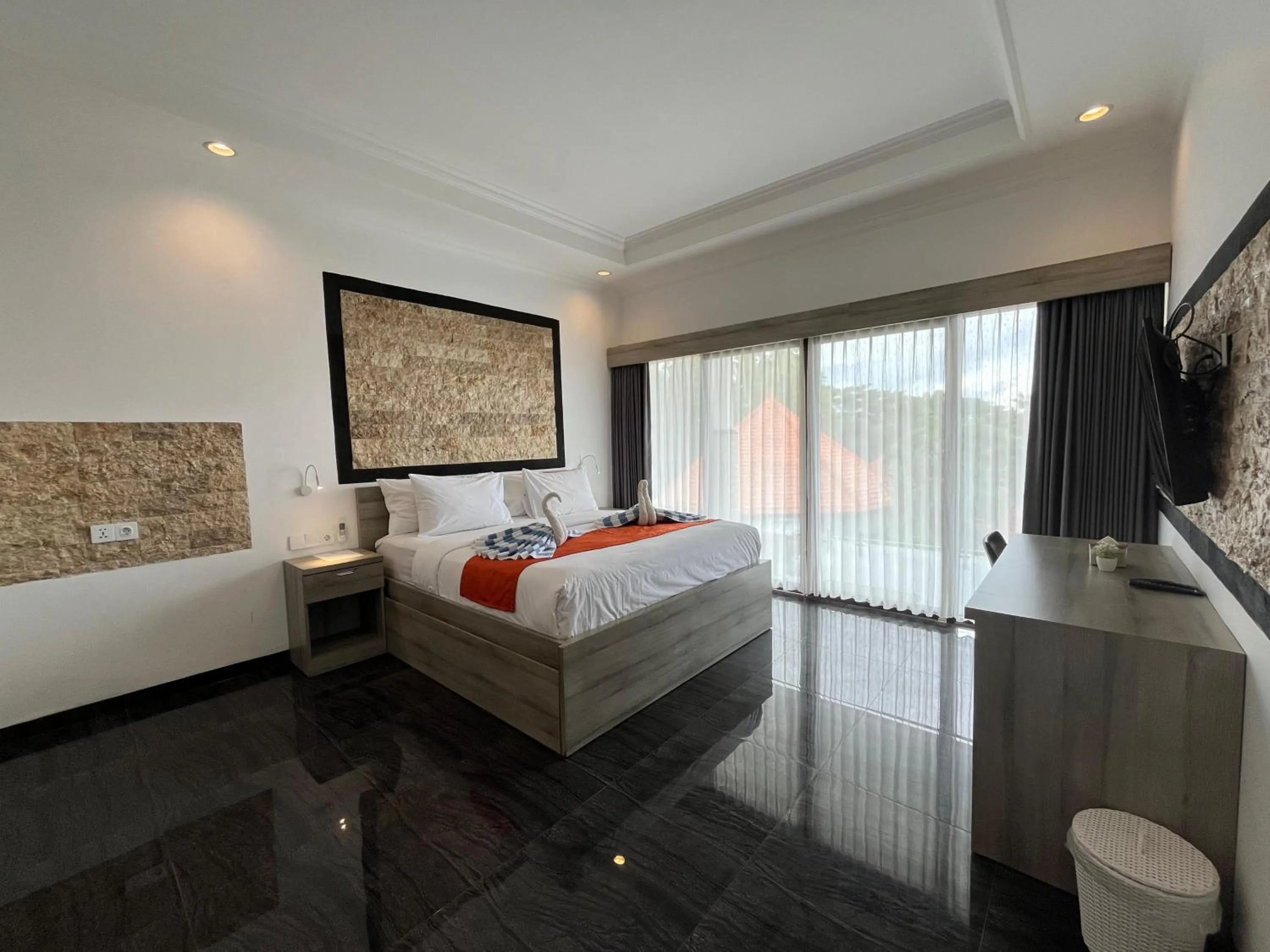 Property building, Bed in The Hamsa