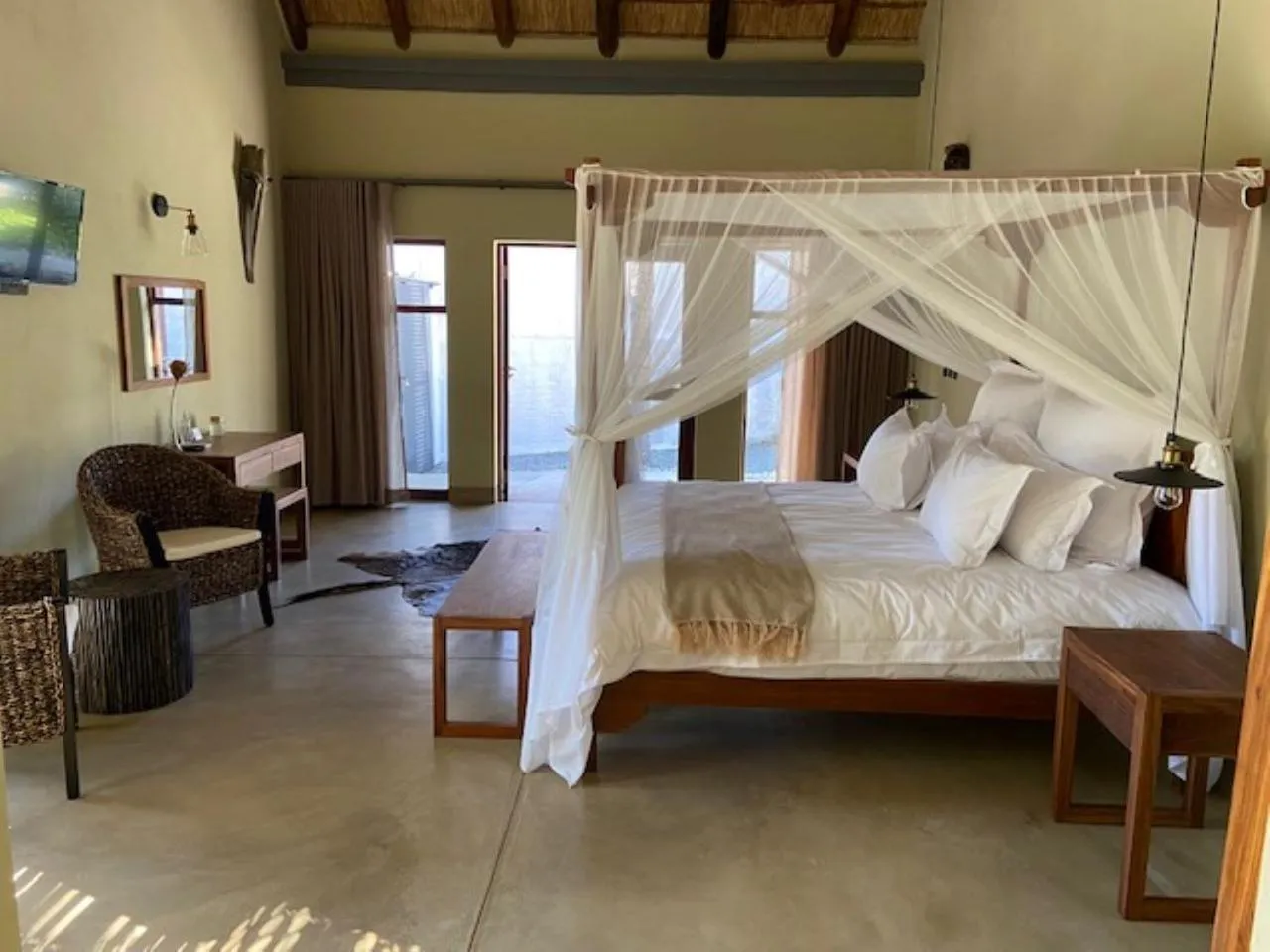 Photo of the whole room, Bed in La Lechere Guest House