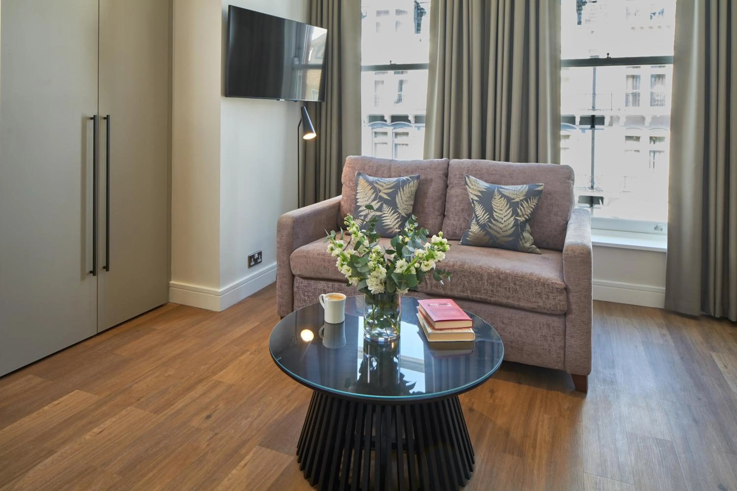 TV and multimedia in Cheval Harrington Court at South Kensington