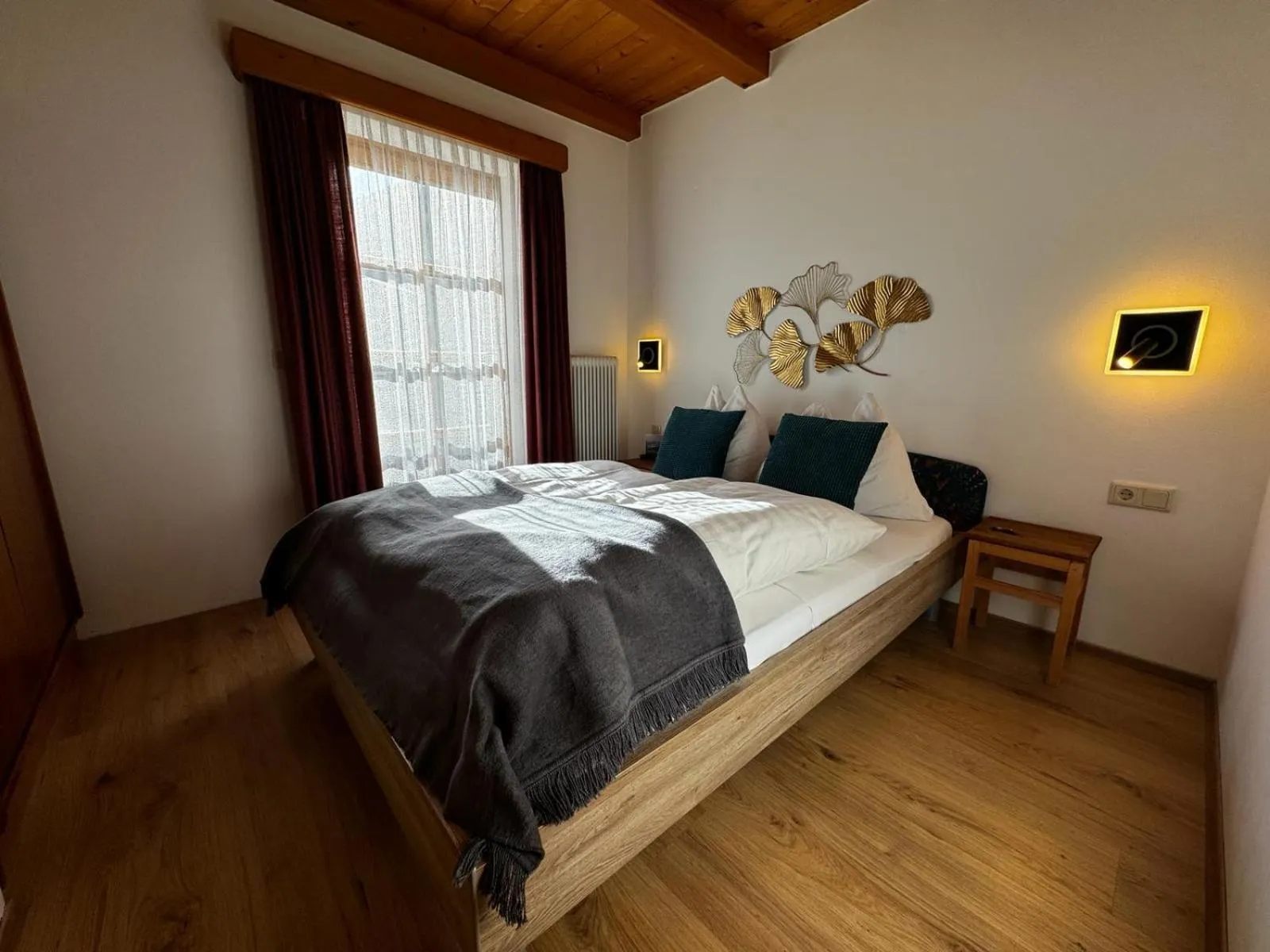 Photo of the whole room, Bed in Pension Lederergütl - Jokercard & Parkplatz inkl