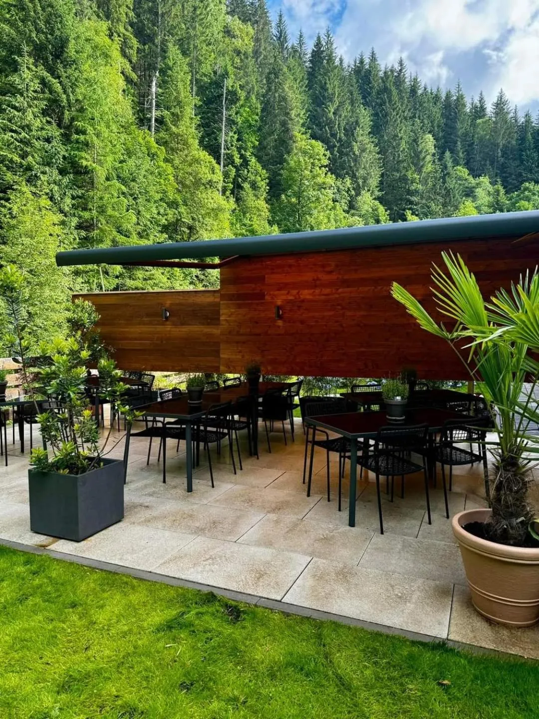 Patio in Pension Lederergütl - Jokercard & Parkplatz inkl