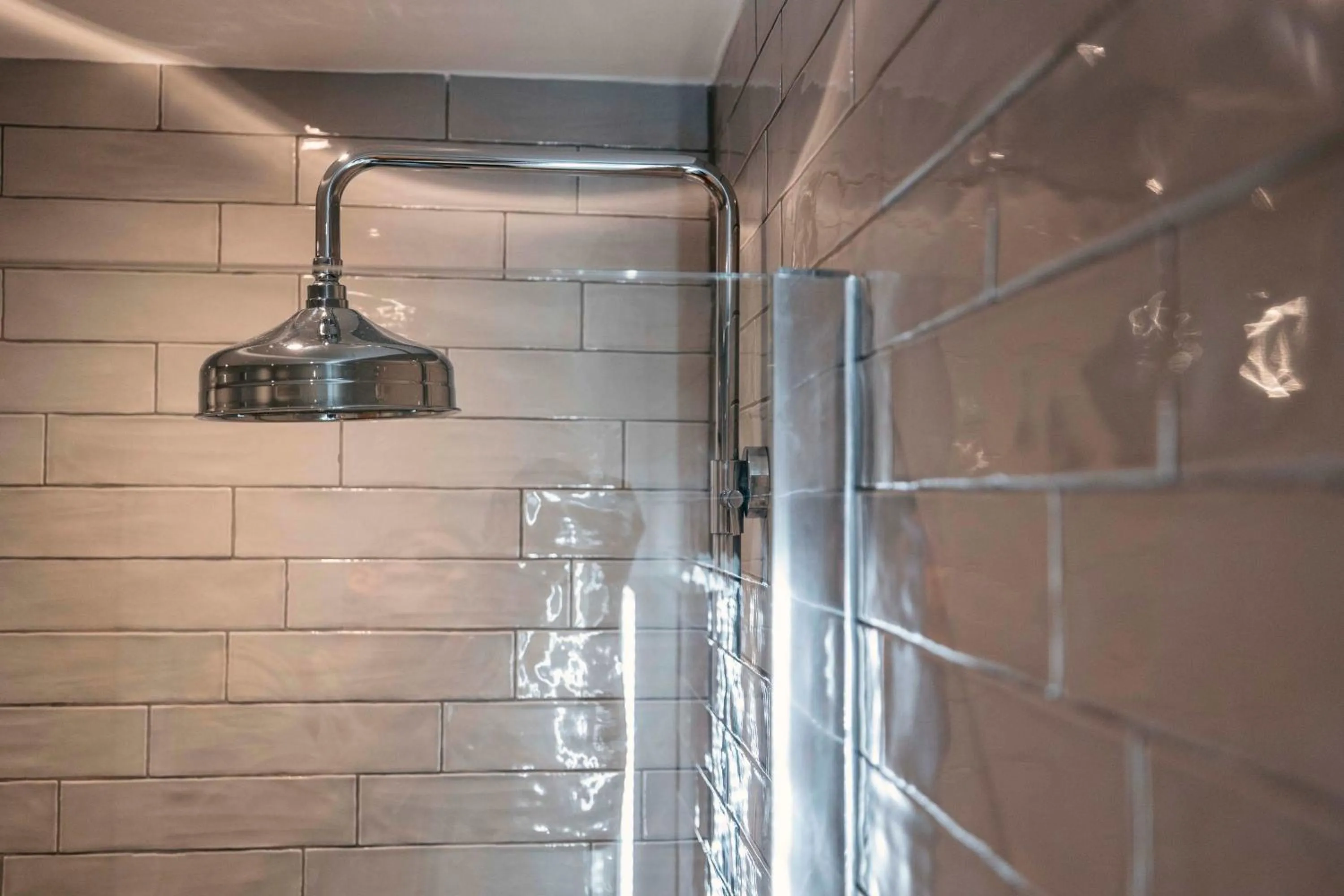 Shower in South Causey Inn