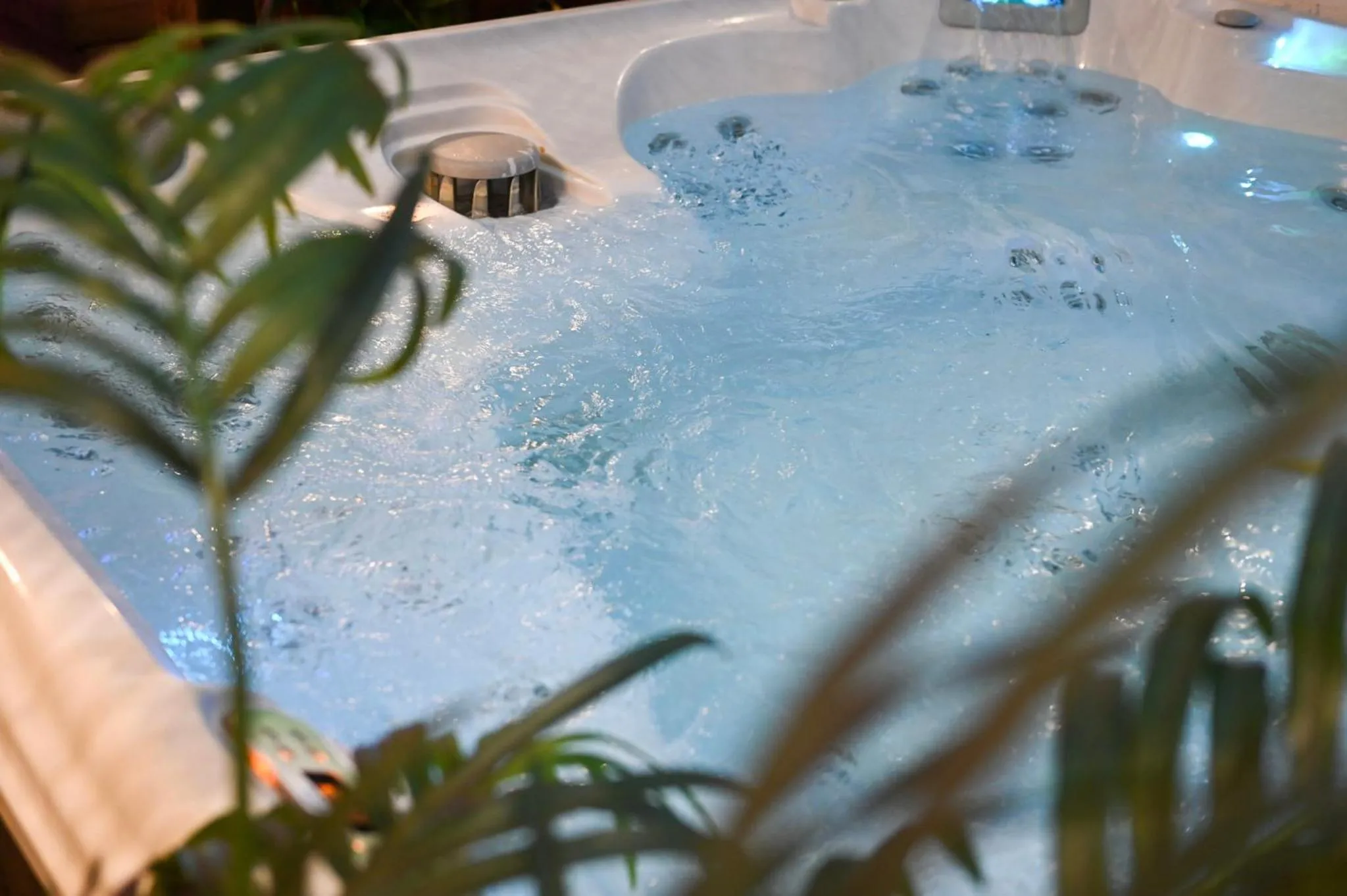 Hot Tub in South Causey Inn