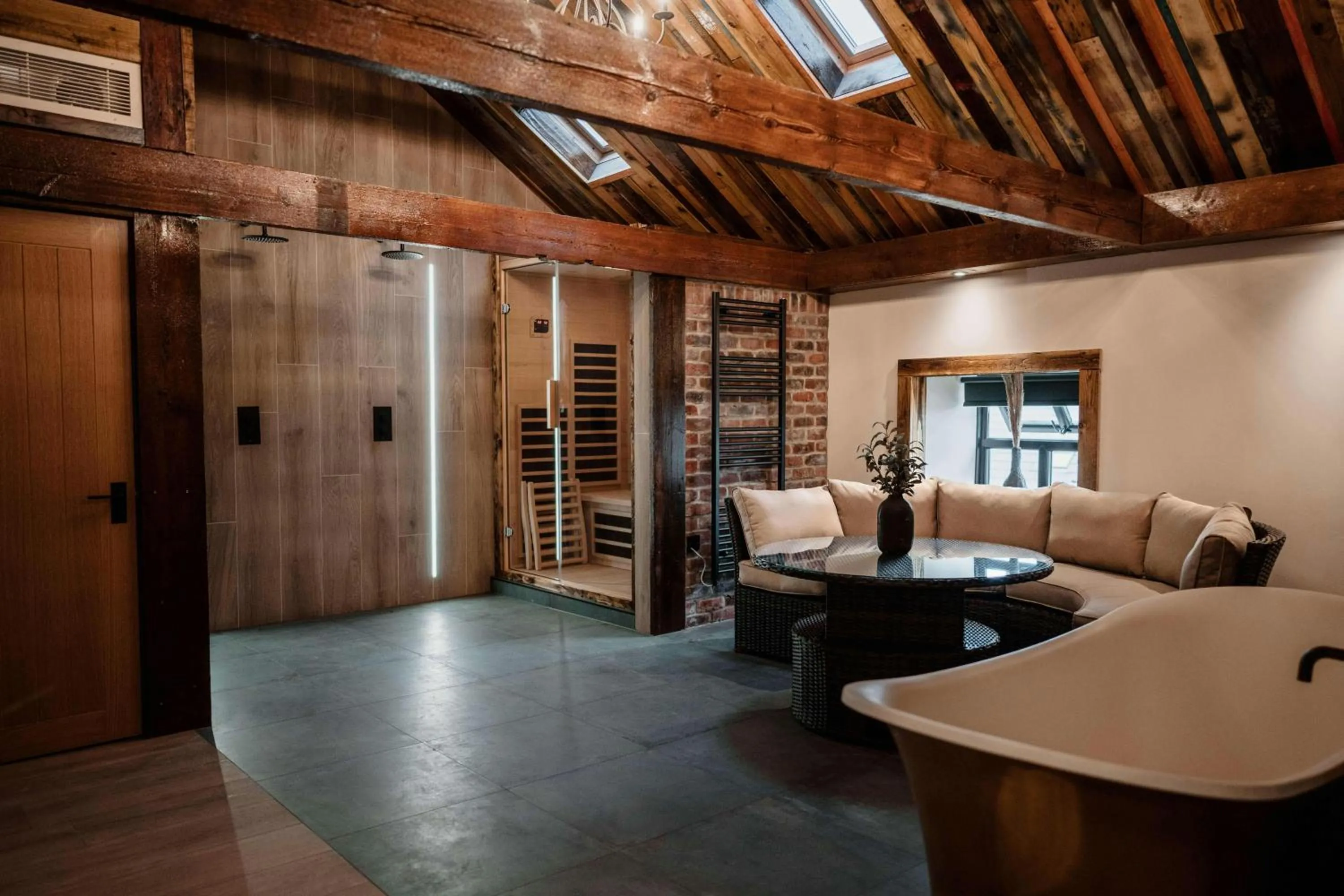 Shower in South Causey Inn