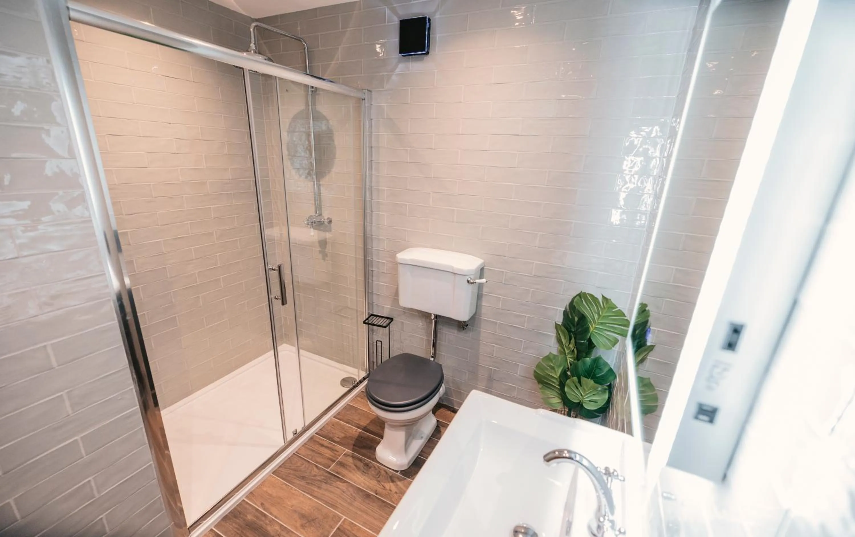 Bathroom in South Causey Inn