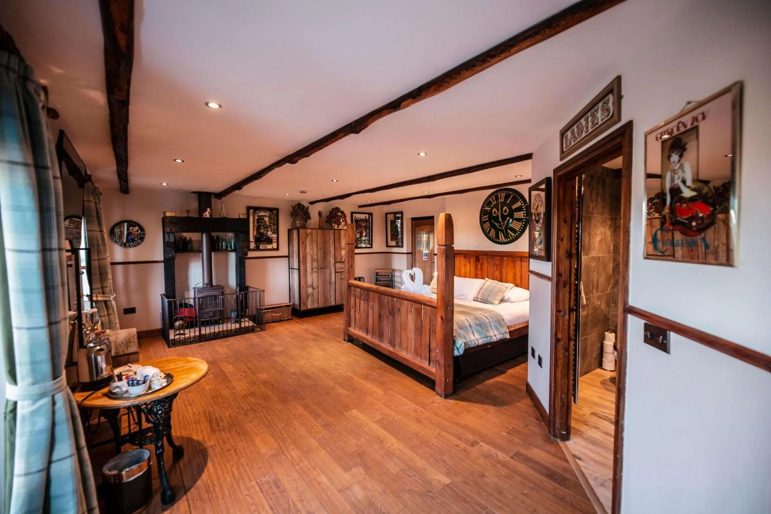Bedroom, Bed in South Causey Inn