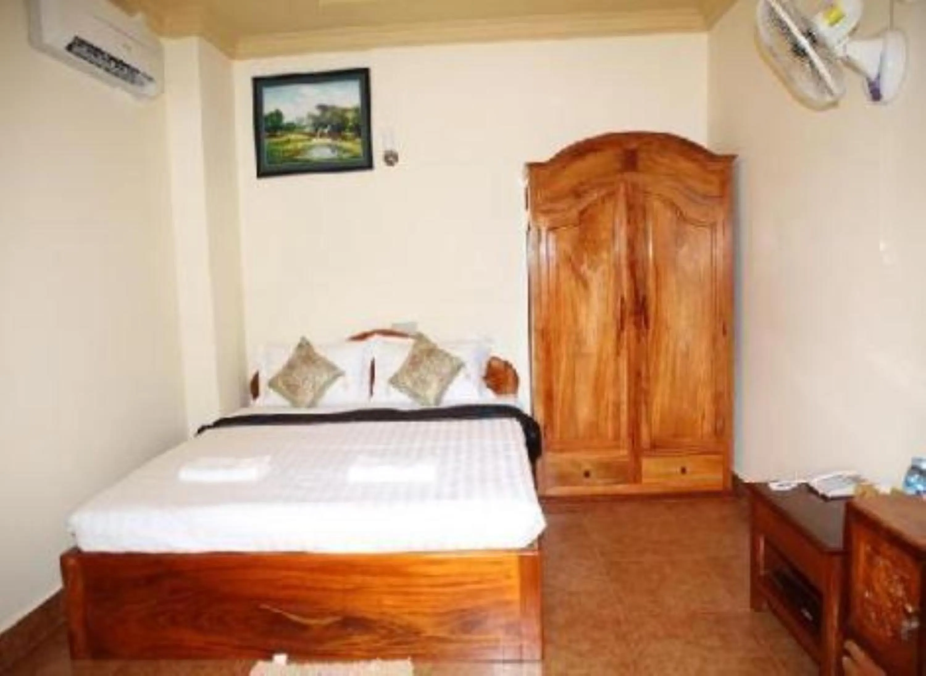 Bedroom, Bed in Lux Guesthouse