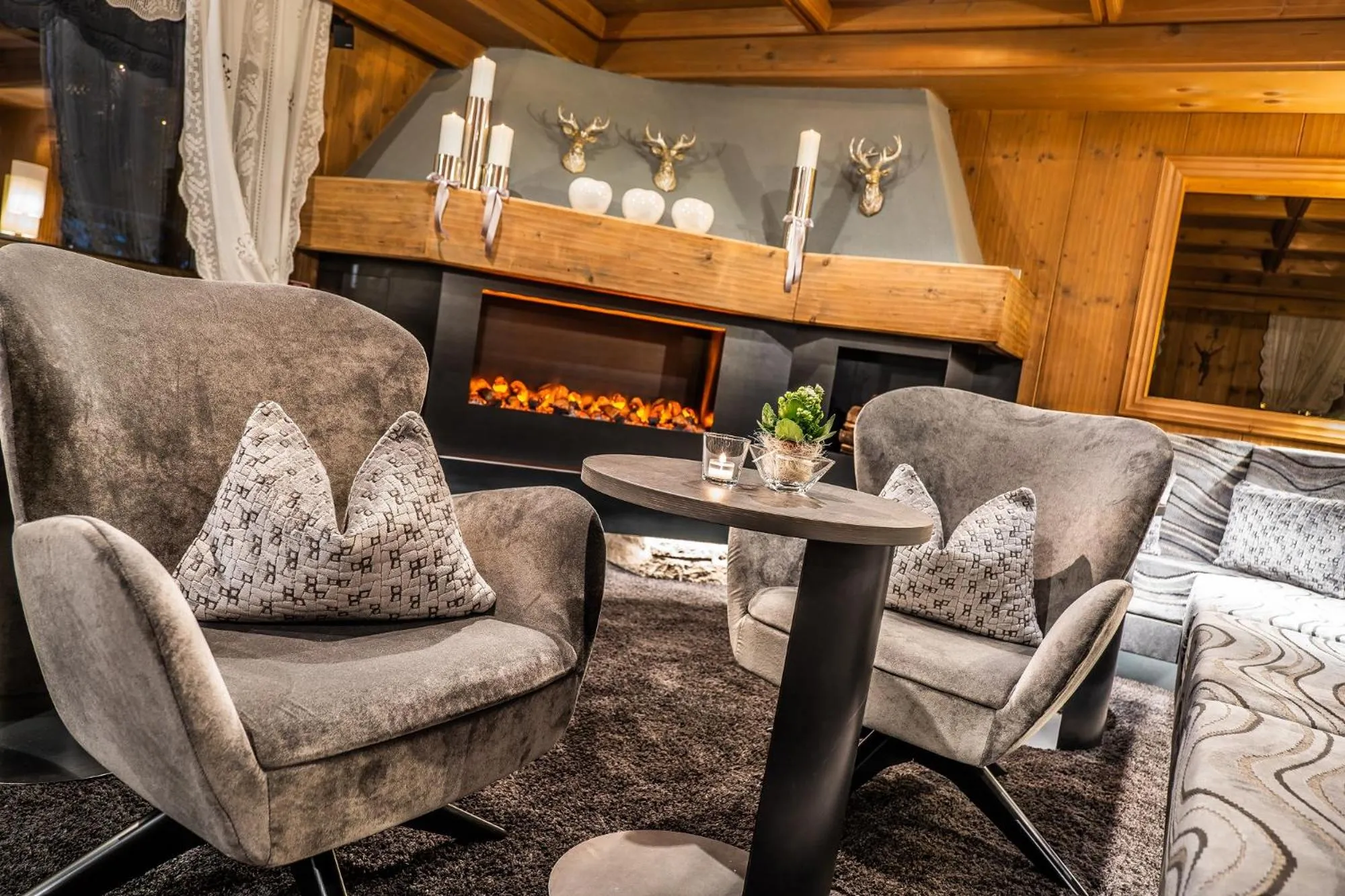 Lounge or bar in The Laurin Small & Charming