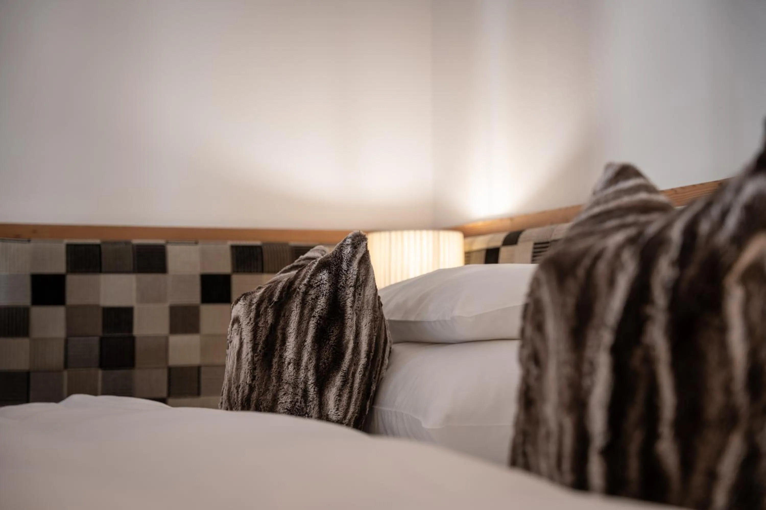 Bedroom, Bed in The Laurin Small & Charming