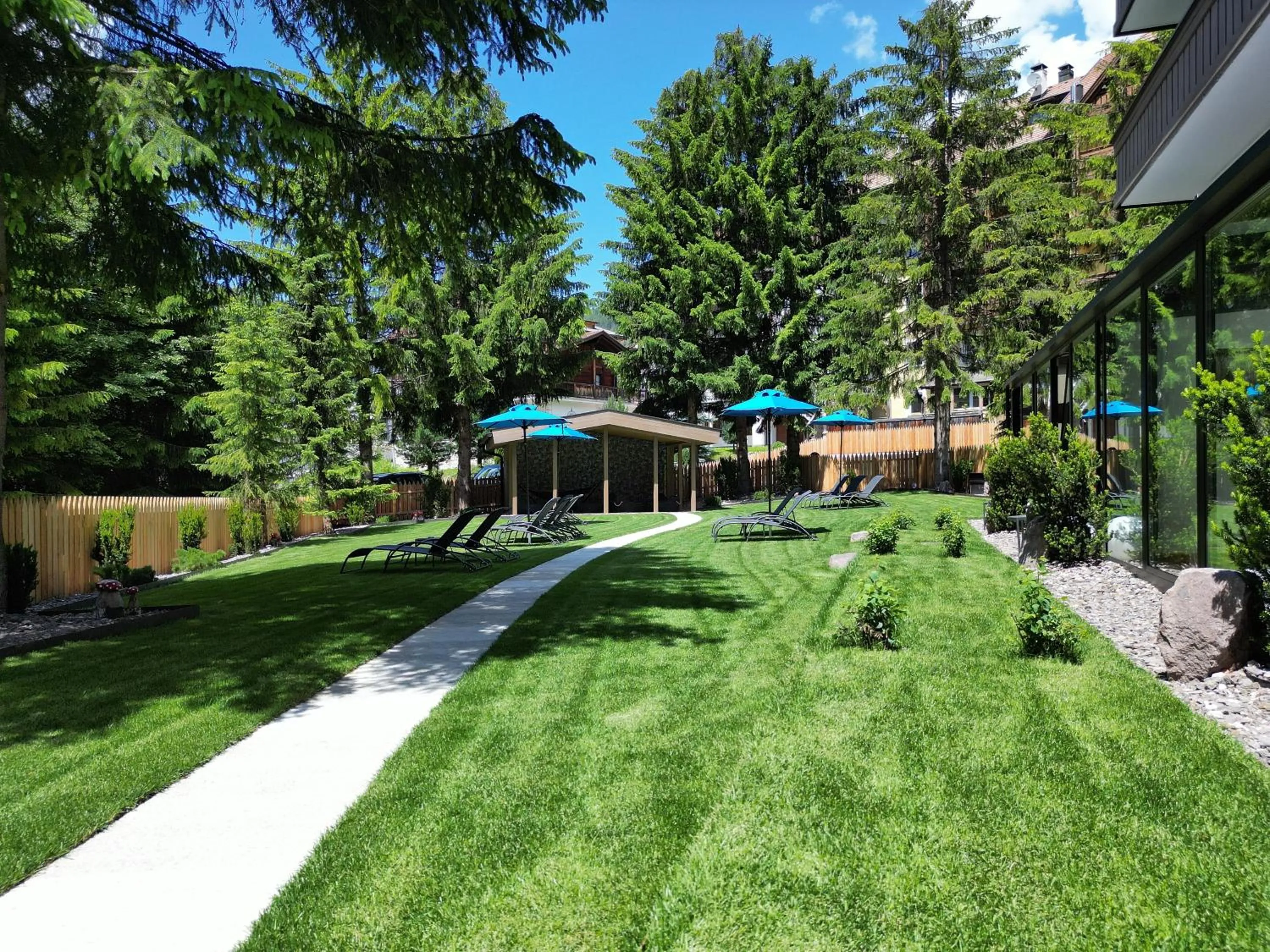 Garden in The Laurin Small & Charming