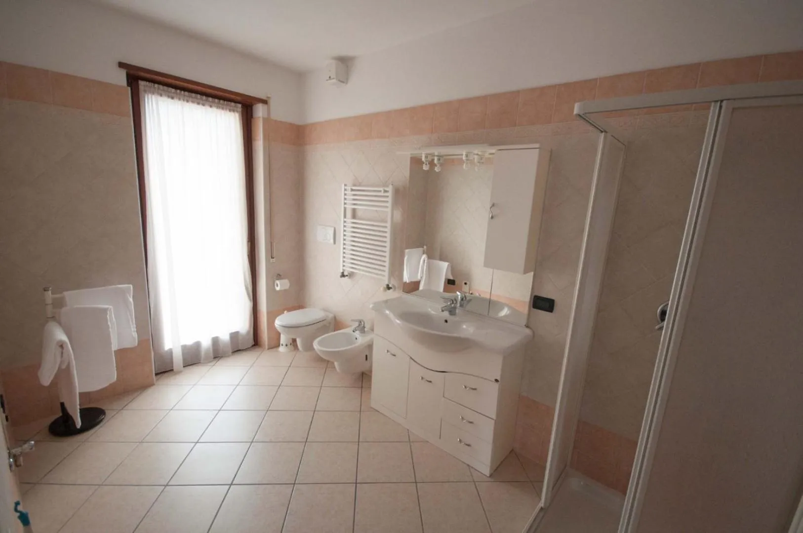 Bathroom in Hotel Antica Croce - Gardaslowemotion