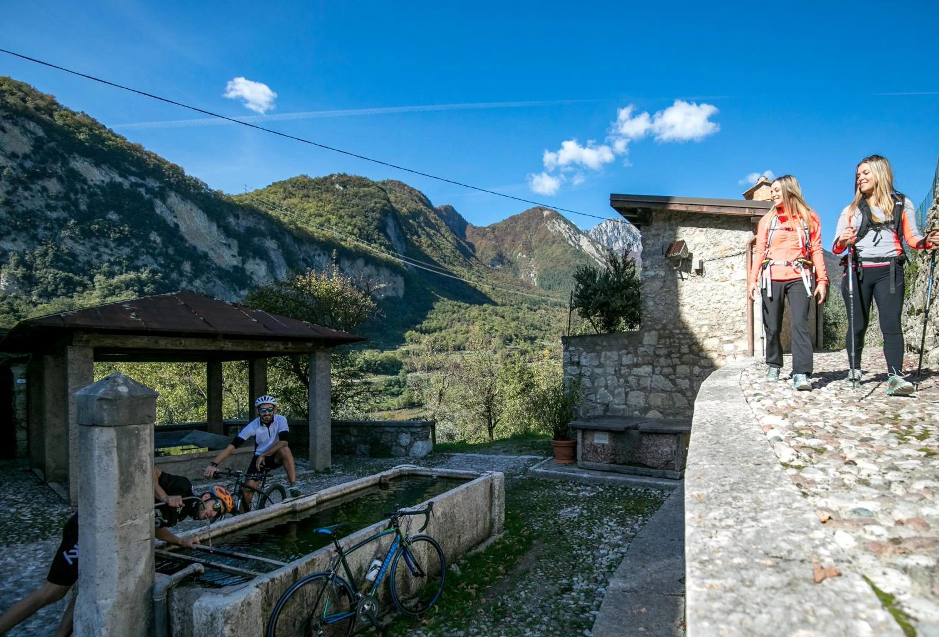 Hiking in Hotel Antica Croce - Gardaslowemotion
