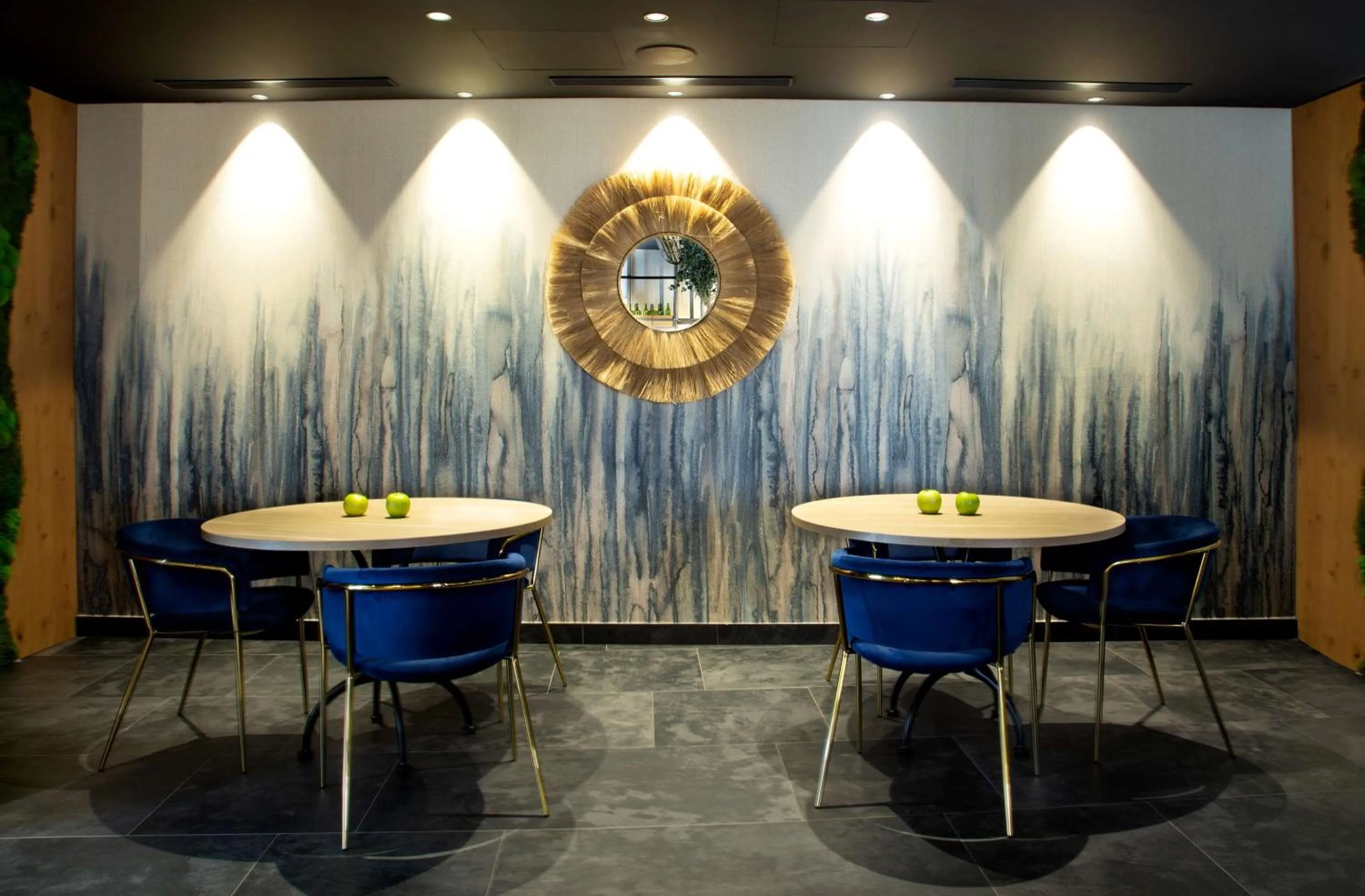 Restaurant/places to eat in Atocha Hotel Madrid, Tapestry Collection by Hilton