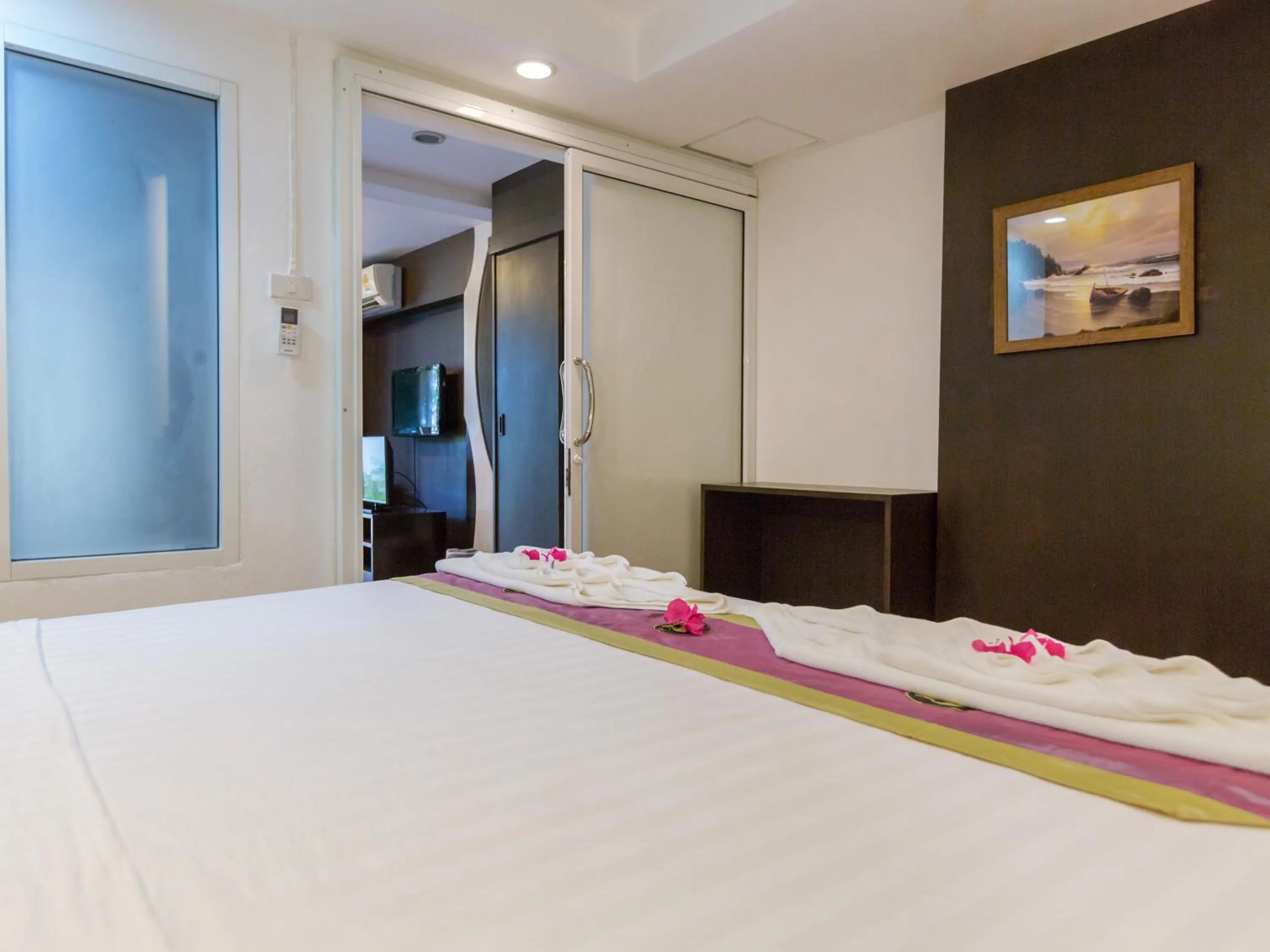 Other, Bed in PorterHouse Beach Hotel