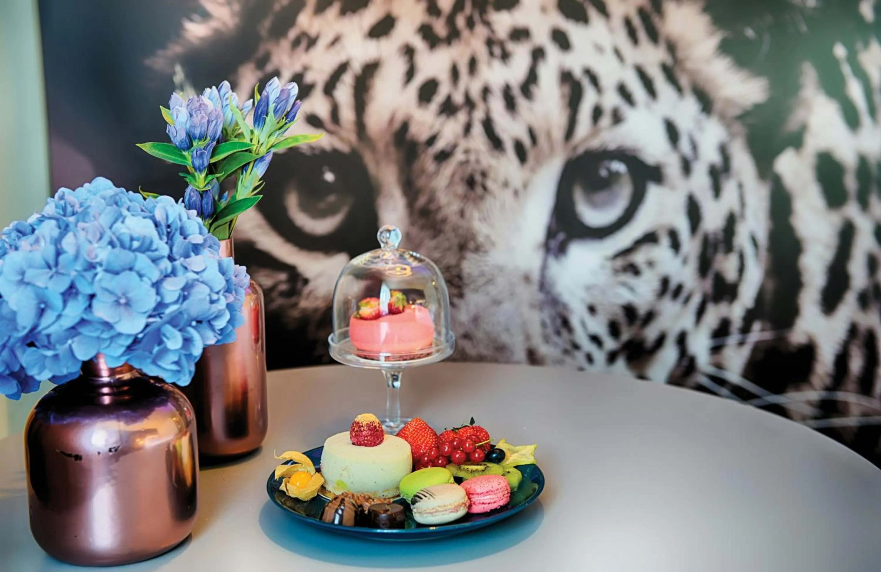 Photo of the whole room in NYX Hotel Mannheim by Leonardo Hotels