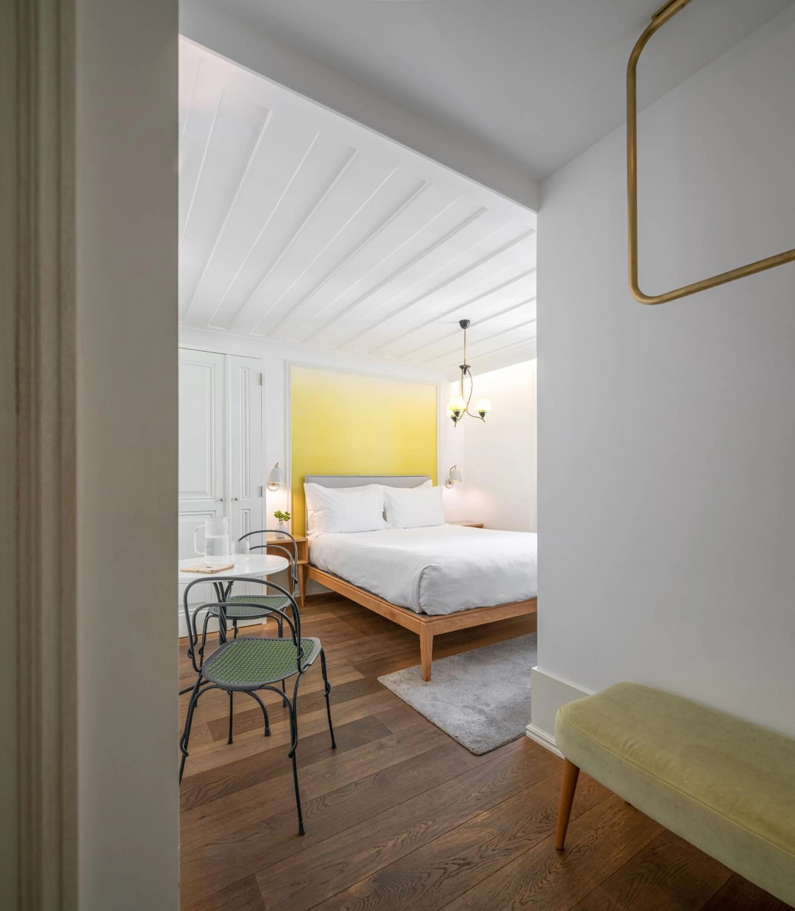 Seating area, Bed in Boutique Chiado Suites