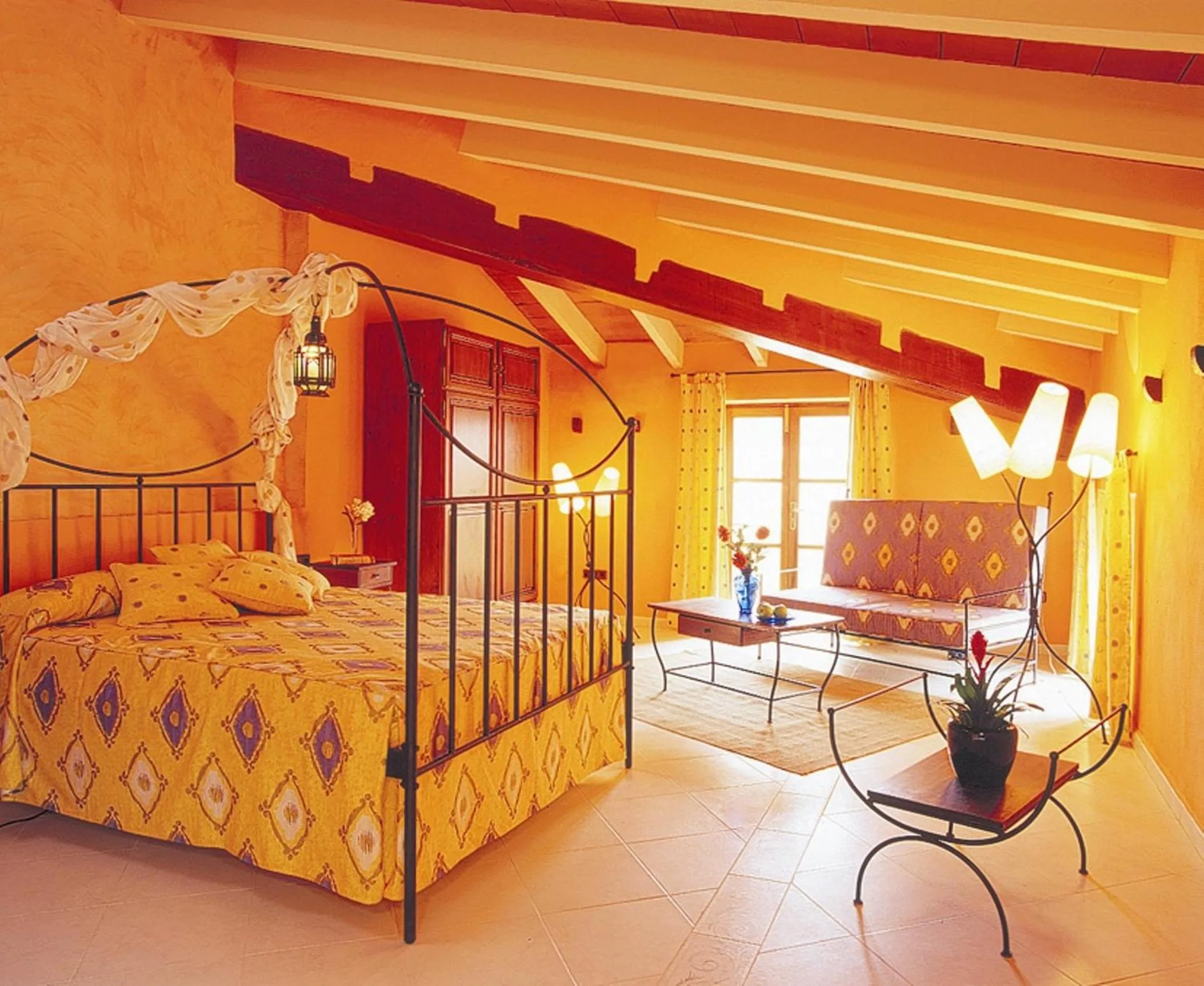 Photo of the whole room, Bed in Palacio Sant Salvador