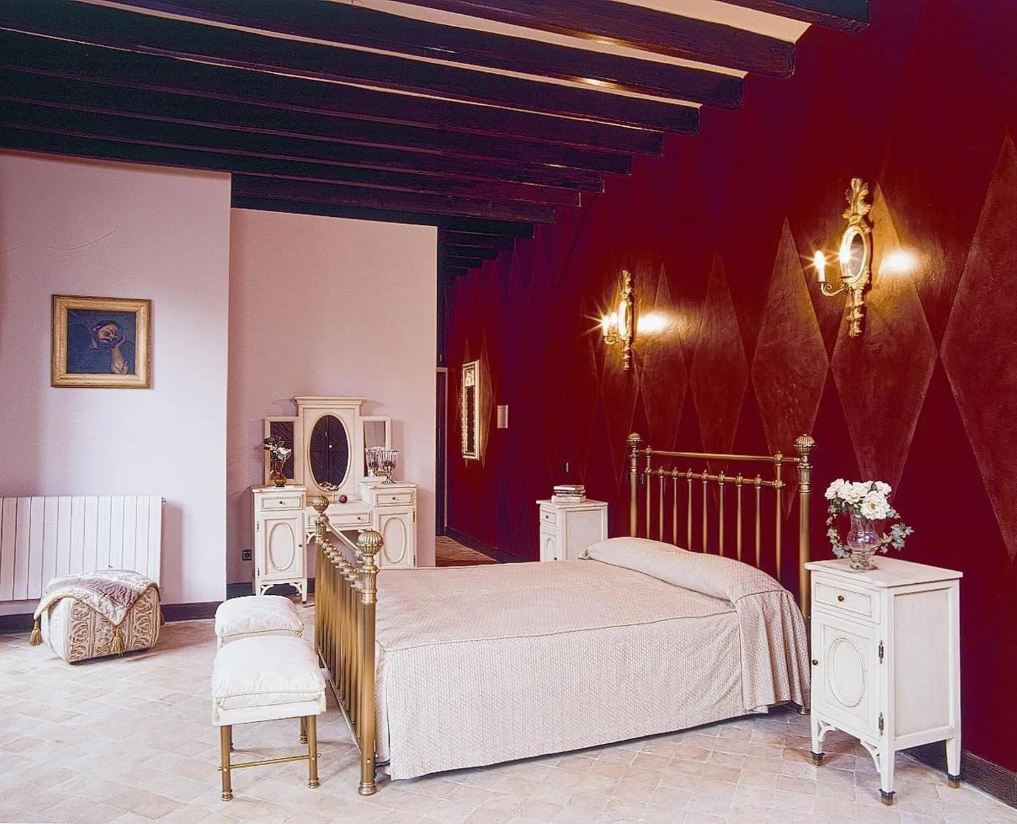 Photo of the whole room, Bed in Palacio Sant Salvador