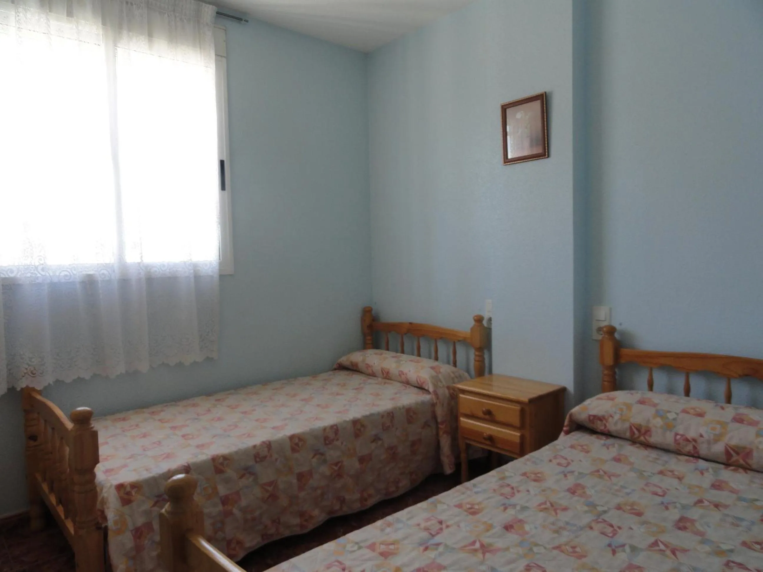 Photo of the whole room in Apartamentos Raymar