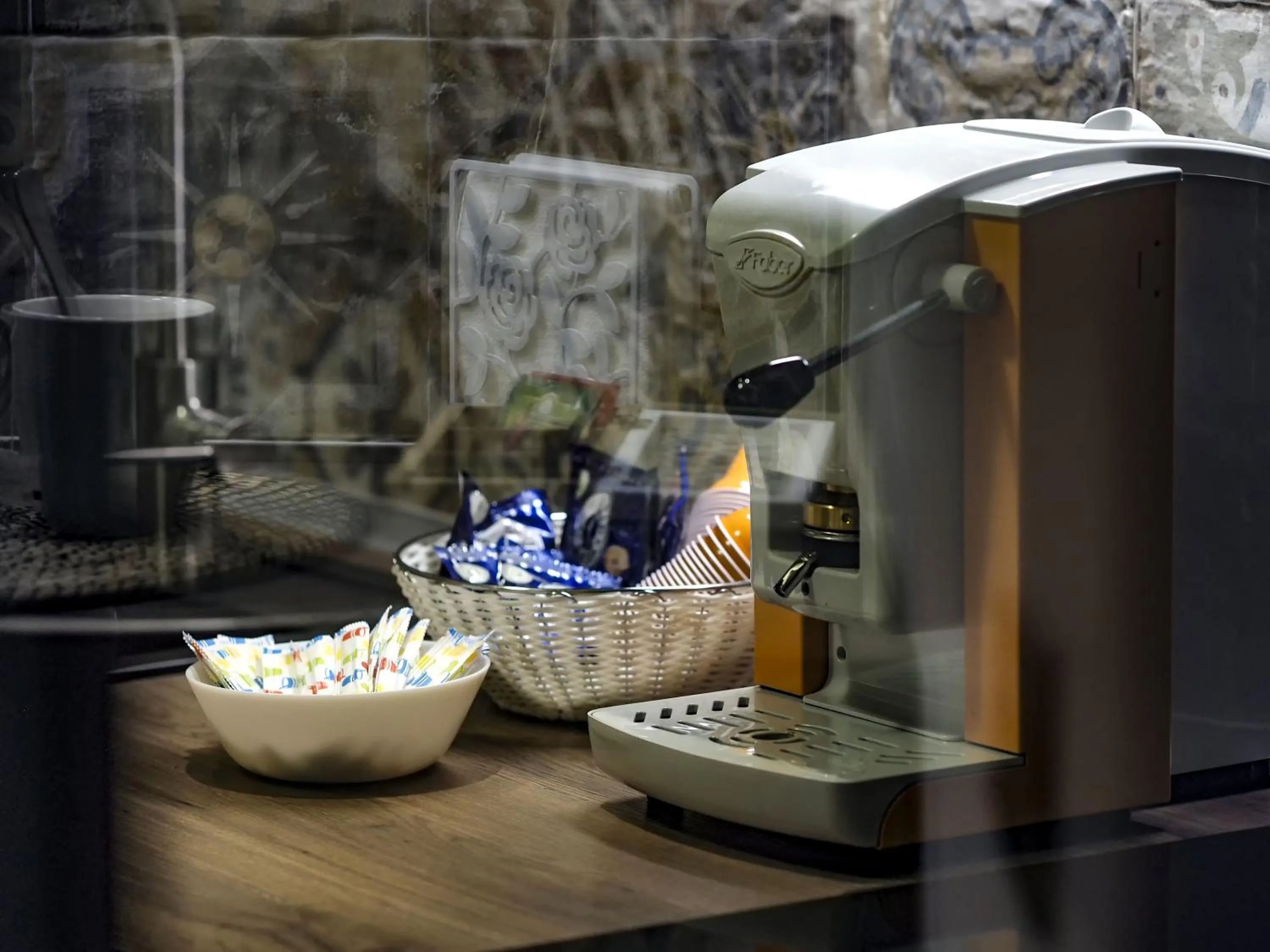 Coffee/tea facilities in Relais Anfitheatro