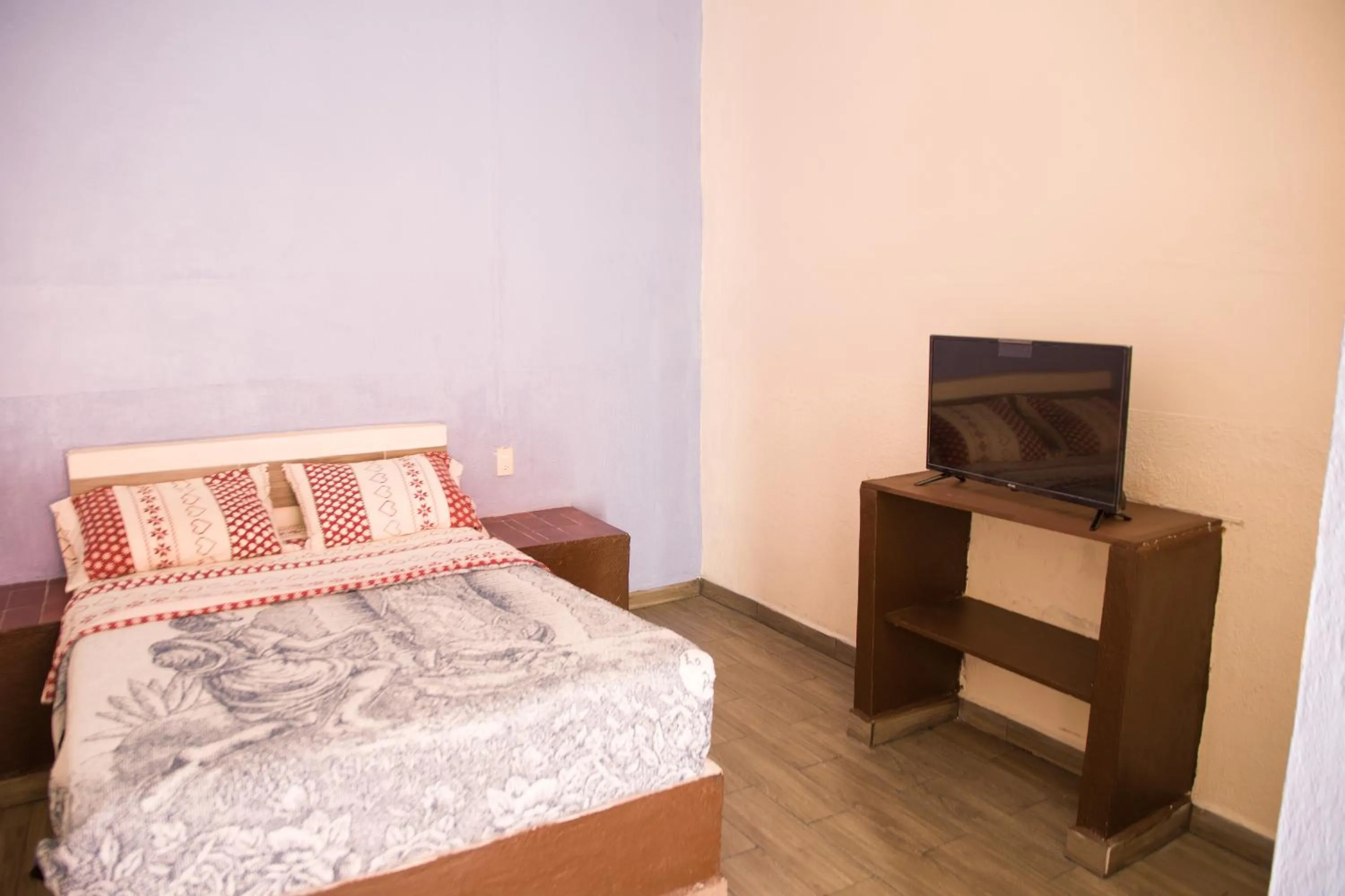 Bed in Hotel Cuauhtemoc