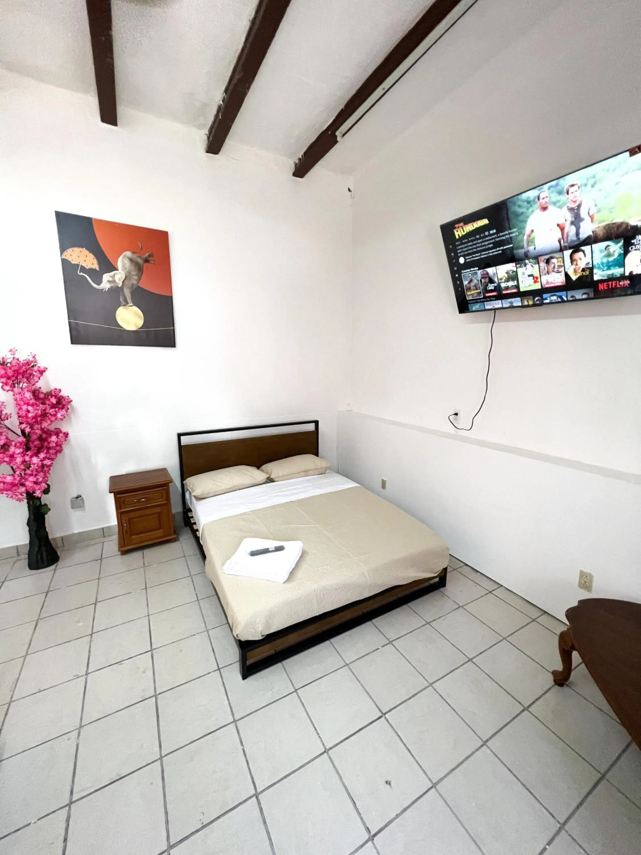 Bed in Hotel Cuauhtemoc