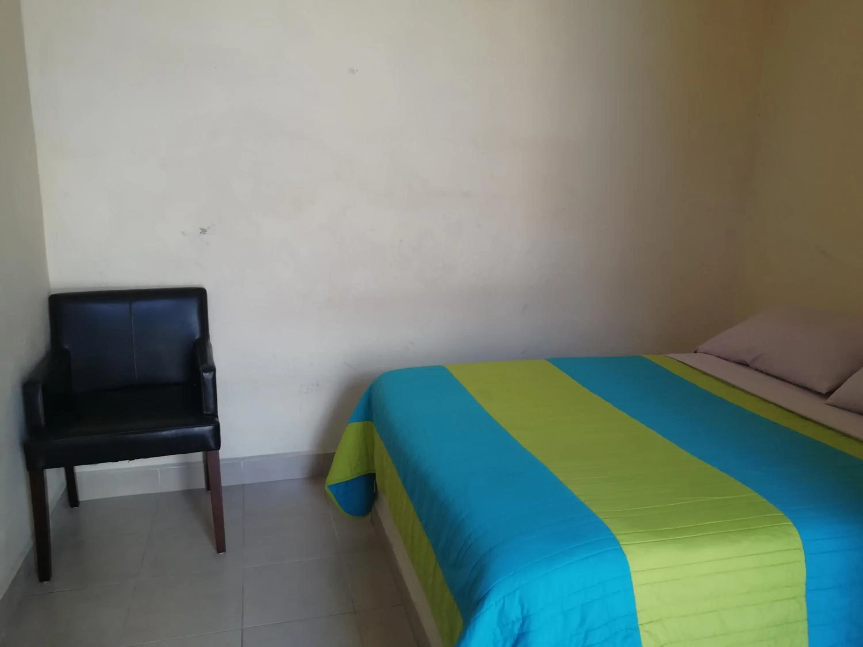 Property building, Bed in Hotel Cuauhtemoc