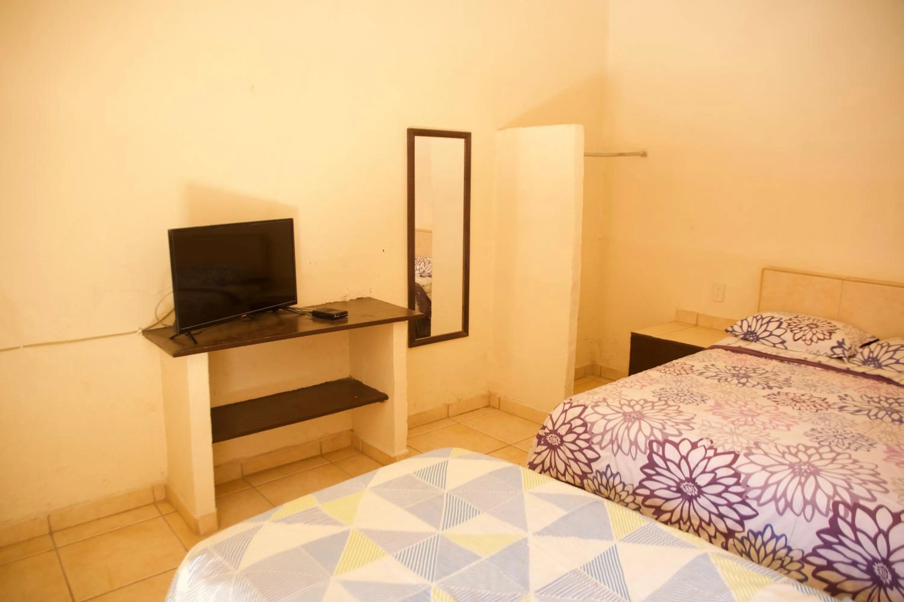 Bed in Hotel Cuauhtemoc