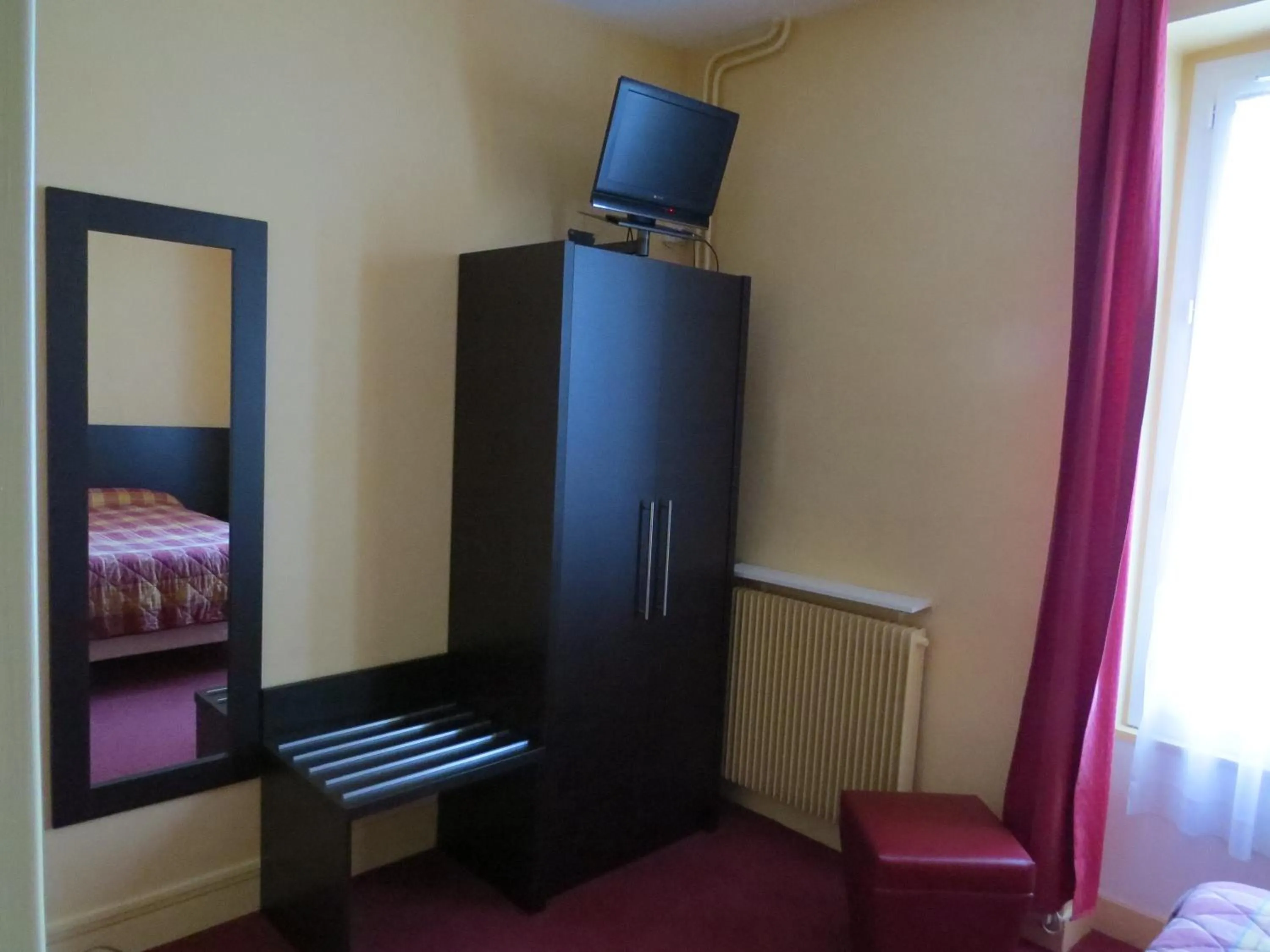 TV and multimedia, Bed in Hôtel de Clèves