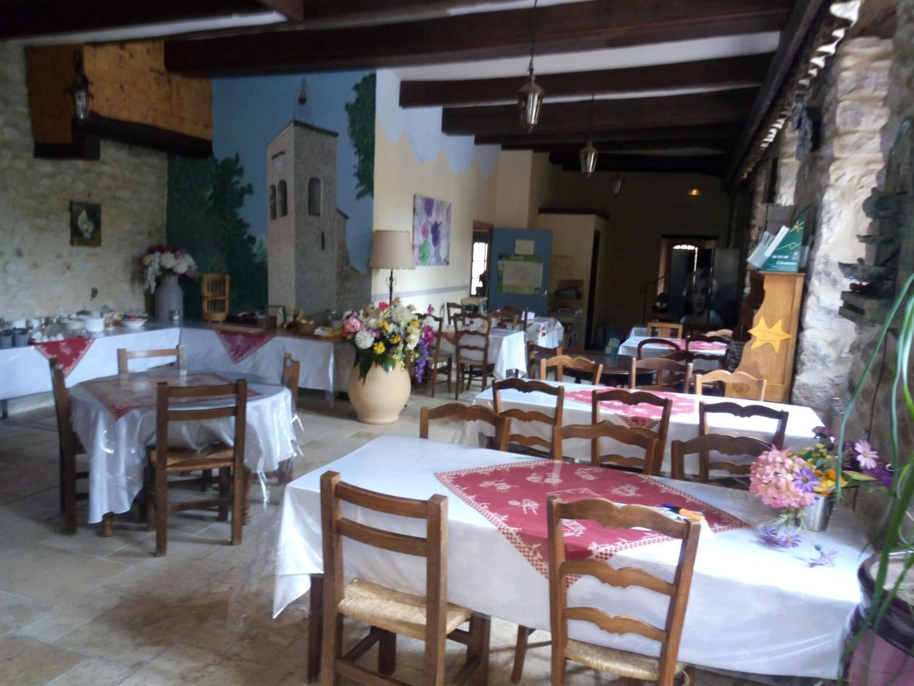 Restaurant/places to eat in Hotel l'Oronge