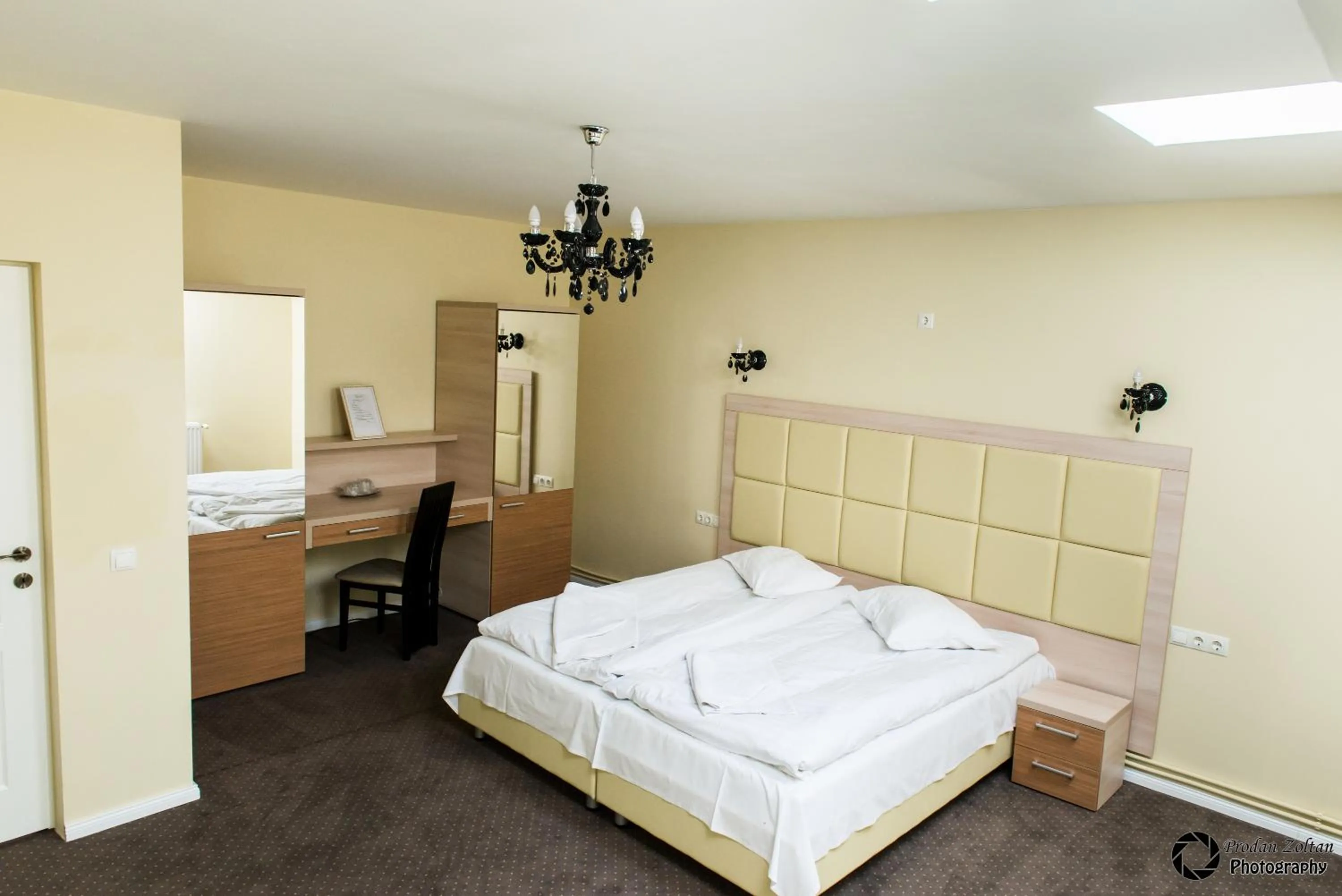 Photo of the whole room, Bed in Pensiunea Schwartz